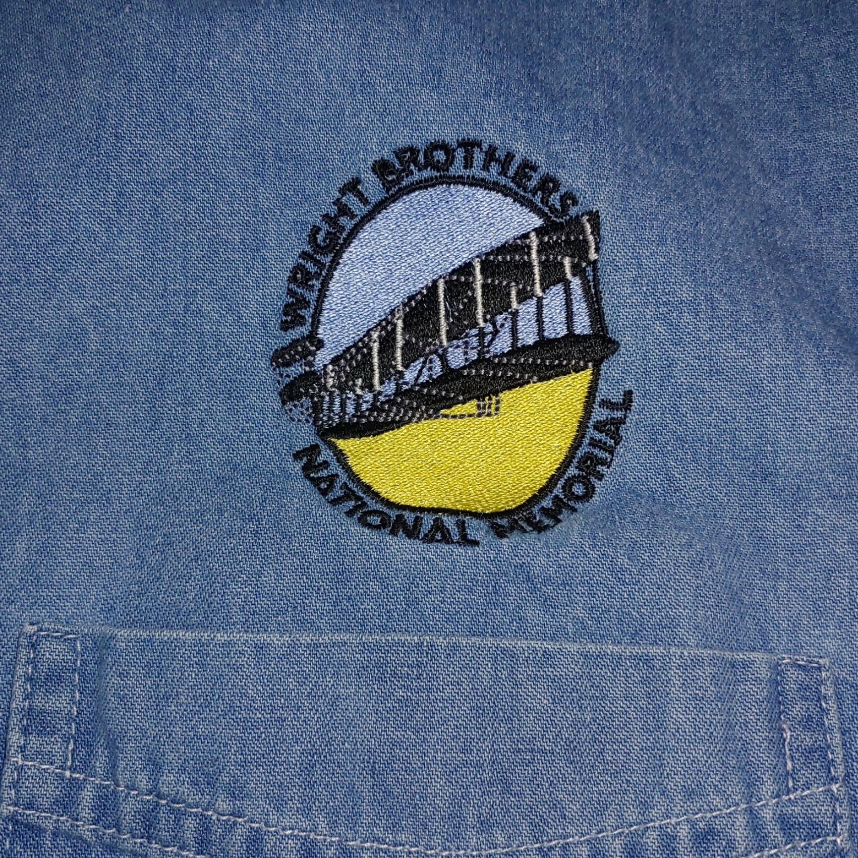 Vintage VINTAGE Wright Brothers National Memorial Shirt Button-Down Chambray Blue, Small, Men's, 21" Chest, Embroidered, 1960s-70s Aviation Decor Size US S / EU 44-46 / 1 - 2 Thumbnail