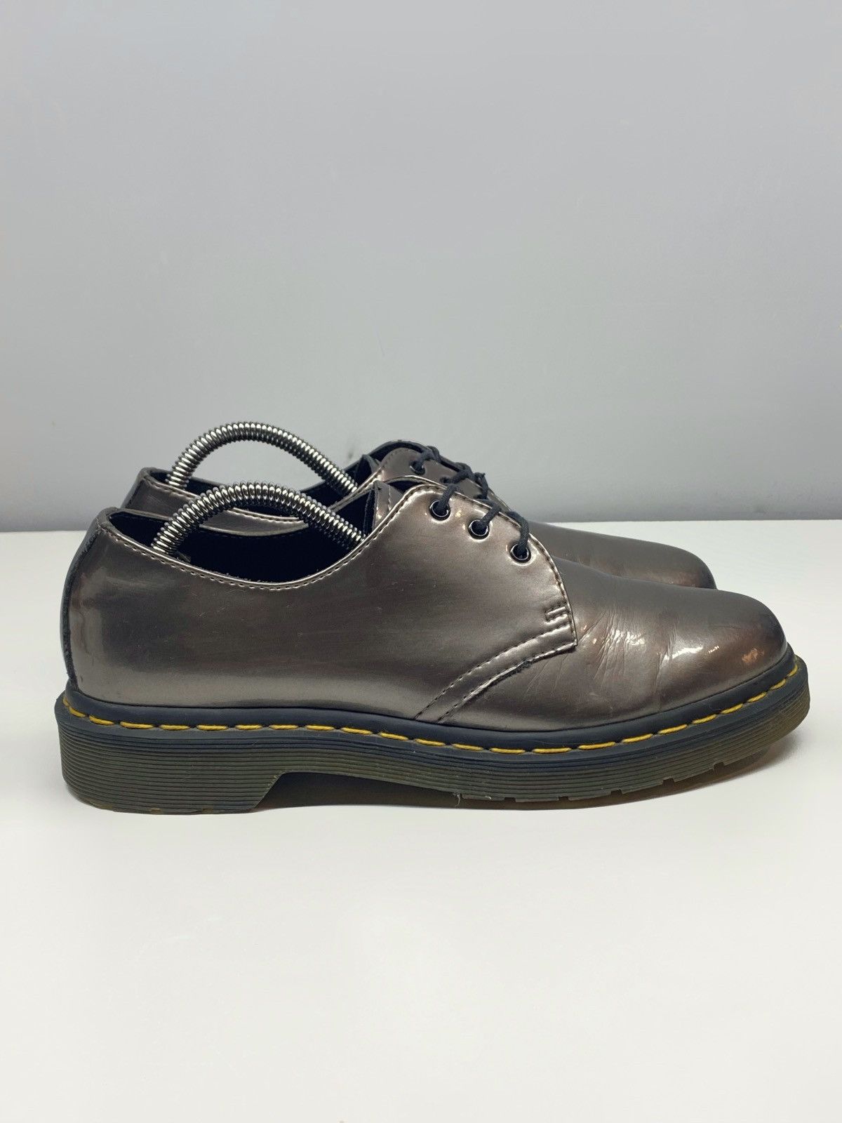 Dr. Martens Dr Martens Enamel Eye Pewter Patent Leather Lace Up Oxfords Size US 6 / EU 39 - 7 Thumbnail
