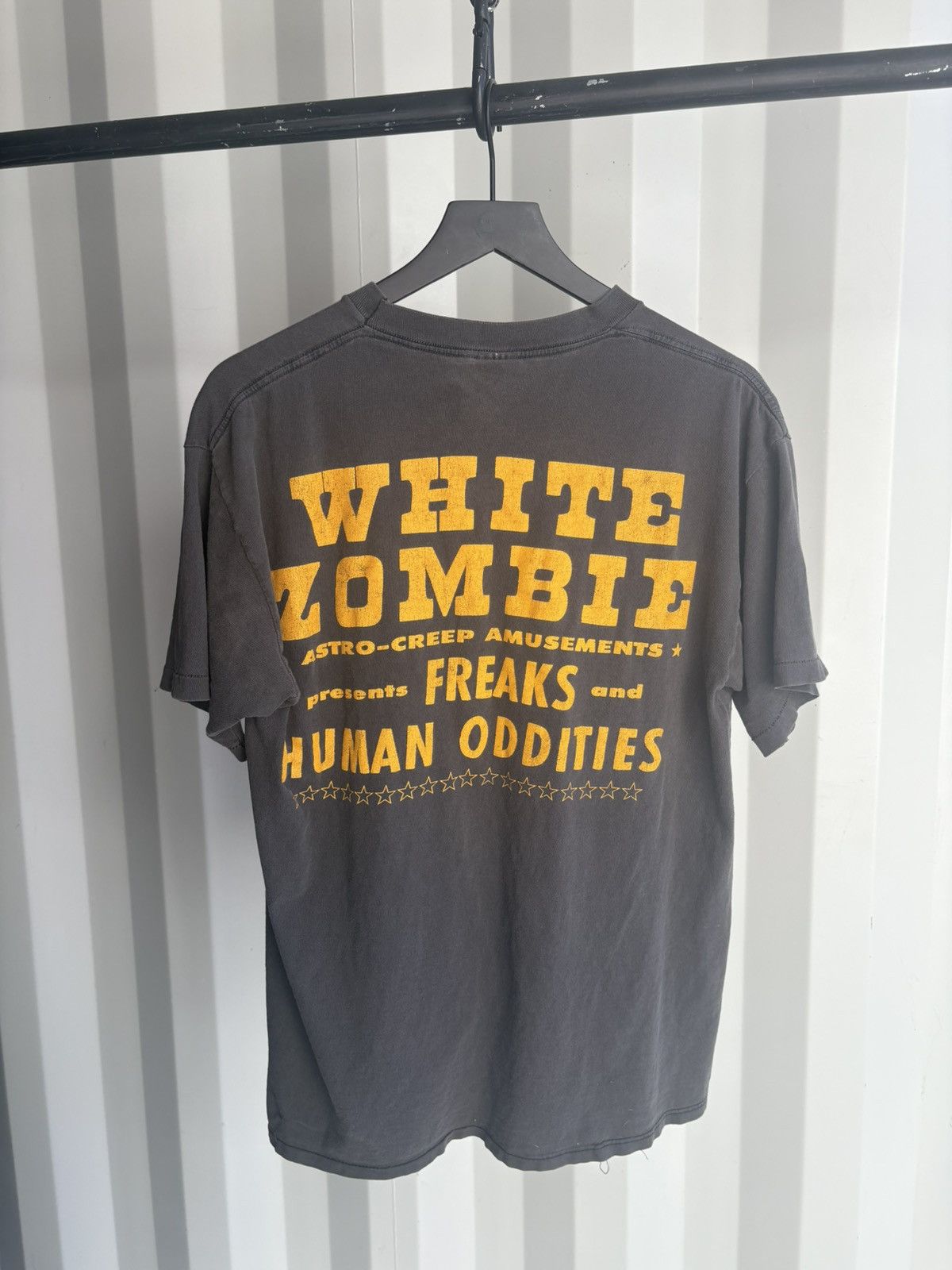Band Tees Vintage White Zombie Shirt Faded Distressed GRUNGE Band Size US XL / EU 56 / 4 - 3 Thumbnail