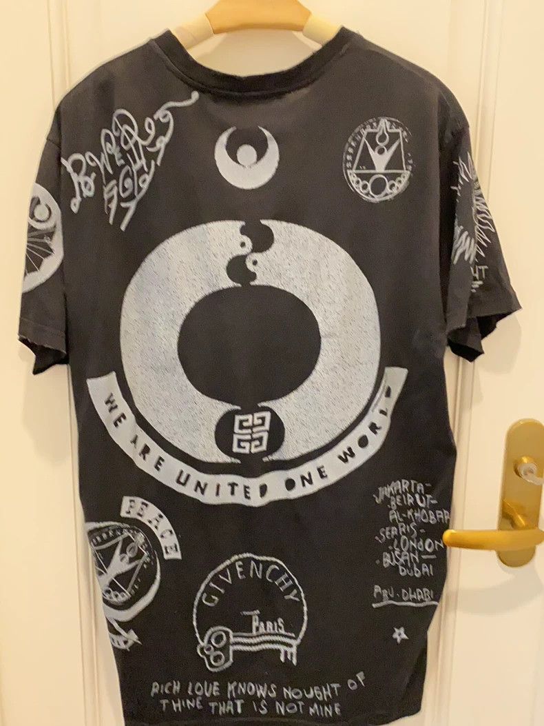 Givenchy Givenchy Distressed Black Short Sleeve Tee Size US XS / EU 42 / 0 - 4 Thumbnail