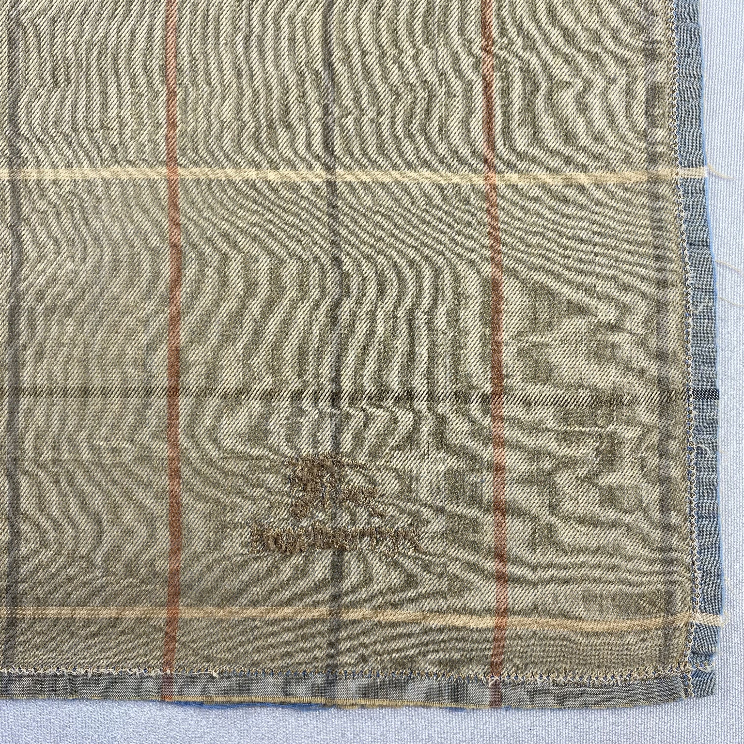 Burberry × Vintage Burberry Handkerchief / Neckerchief / Bandana-P1644 Size ONE SIZE - 3 Thumbnail