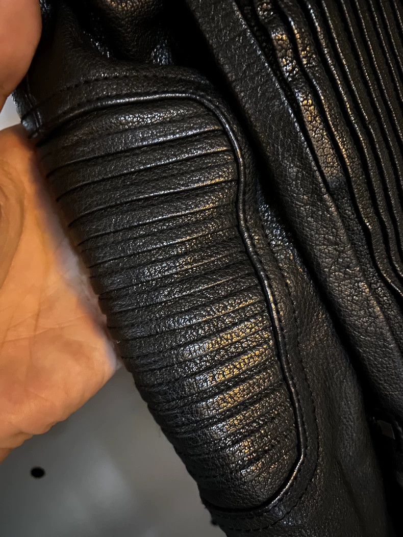 Louis Vuitton Louis Vuitton Ceiling Buffalo leather heavy duty motorcycl Size US S / EU 44-46 / 1 - 4 Thumbnail