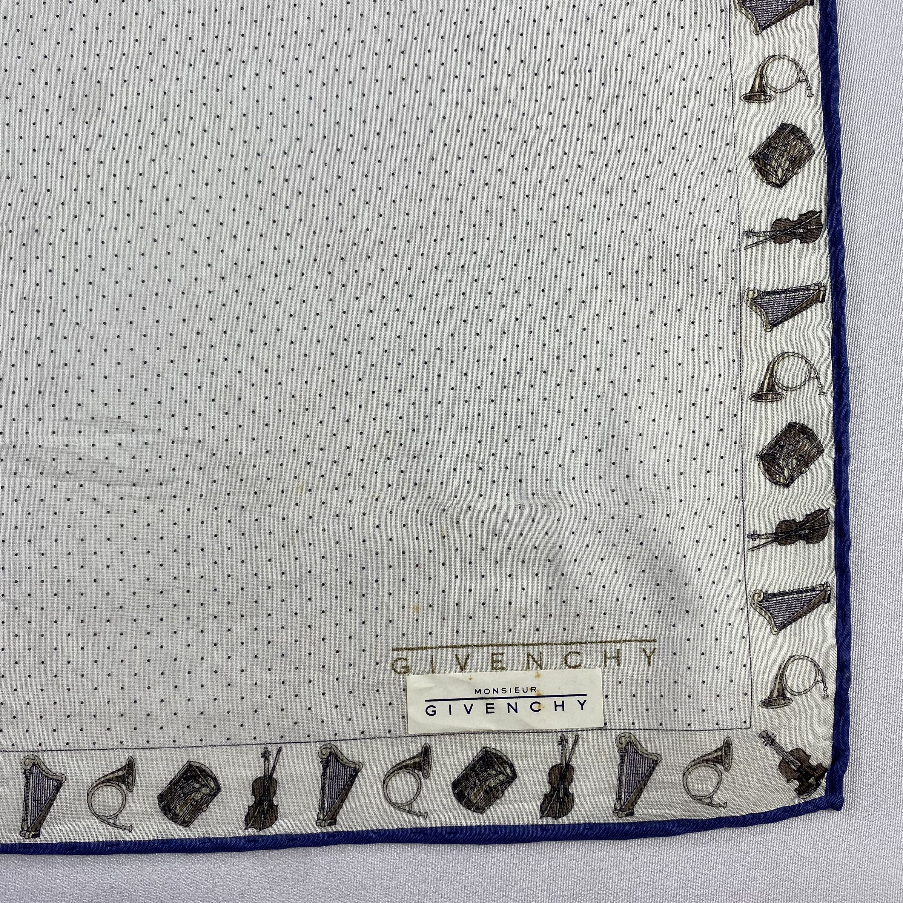 Vintage NWT Givenchy Bandana/ Handkerchief / Neckerchief-P637 Size ONE SIZE - 3 Thumbnail