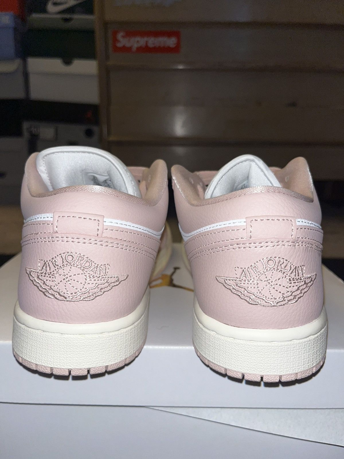 Jordan Brand Jordan 1 low pink/white 8M/9.5W Size US 7.5 / EU 40-41 - 4 Thumbnail