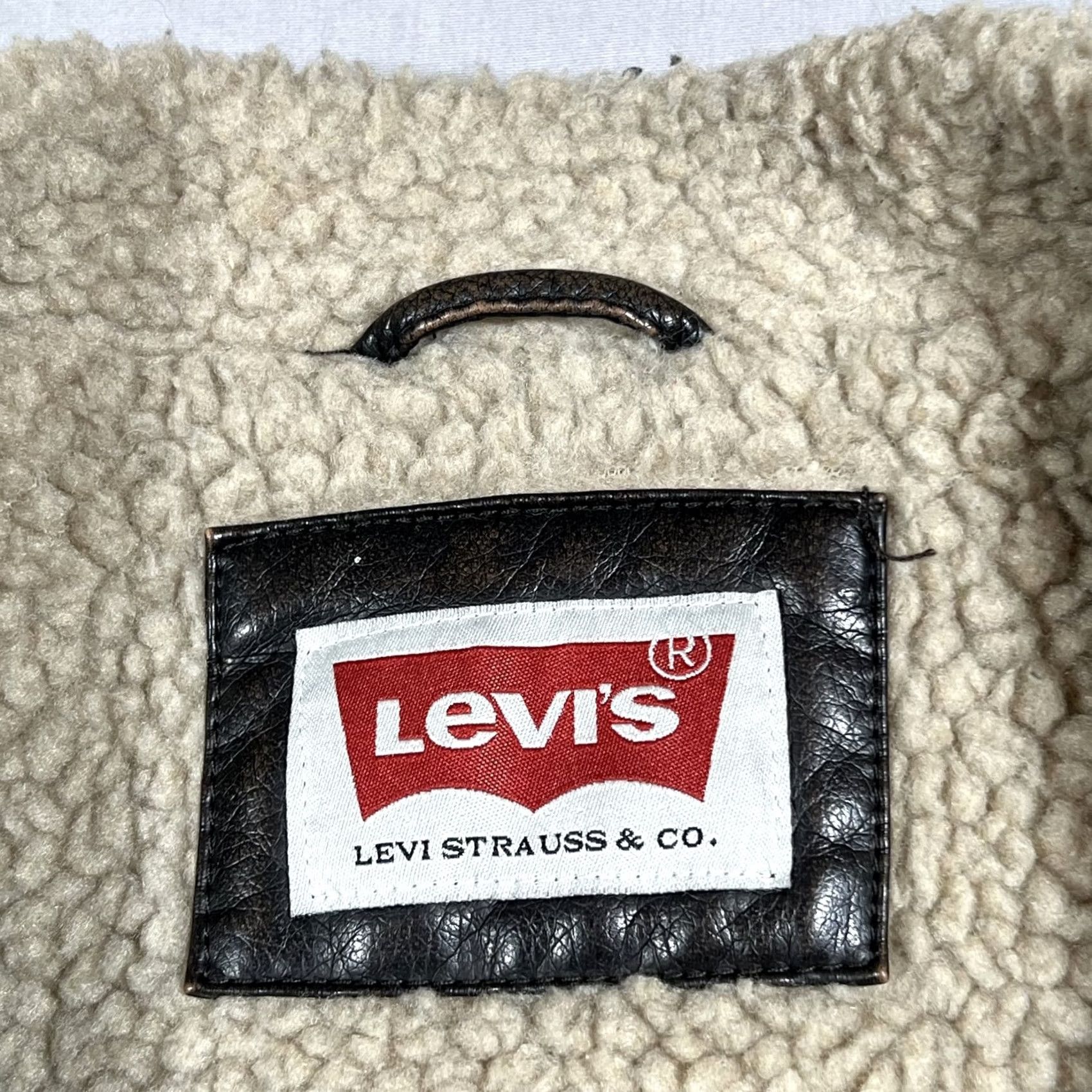 Vintage VINTAGE Levis Jacket Mens Brown Faux Leather Sherpa Lined Full Zip Coat Medium Size US M / EU 48-50 / 2 - 2 Thumbnail