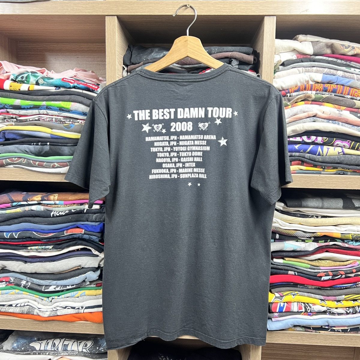 Band Tees VTG AVRIL LAVIGNE THE BEST DAMN TOUR TEE Size US L / EU 52-54 / 3 - 2 Thumbnail