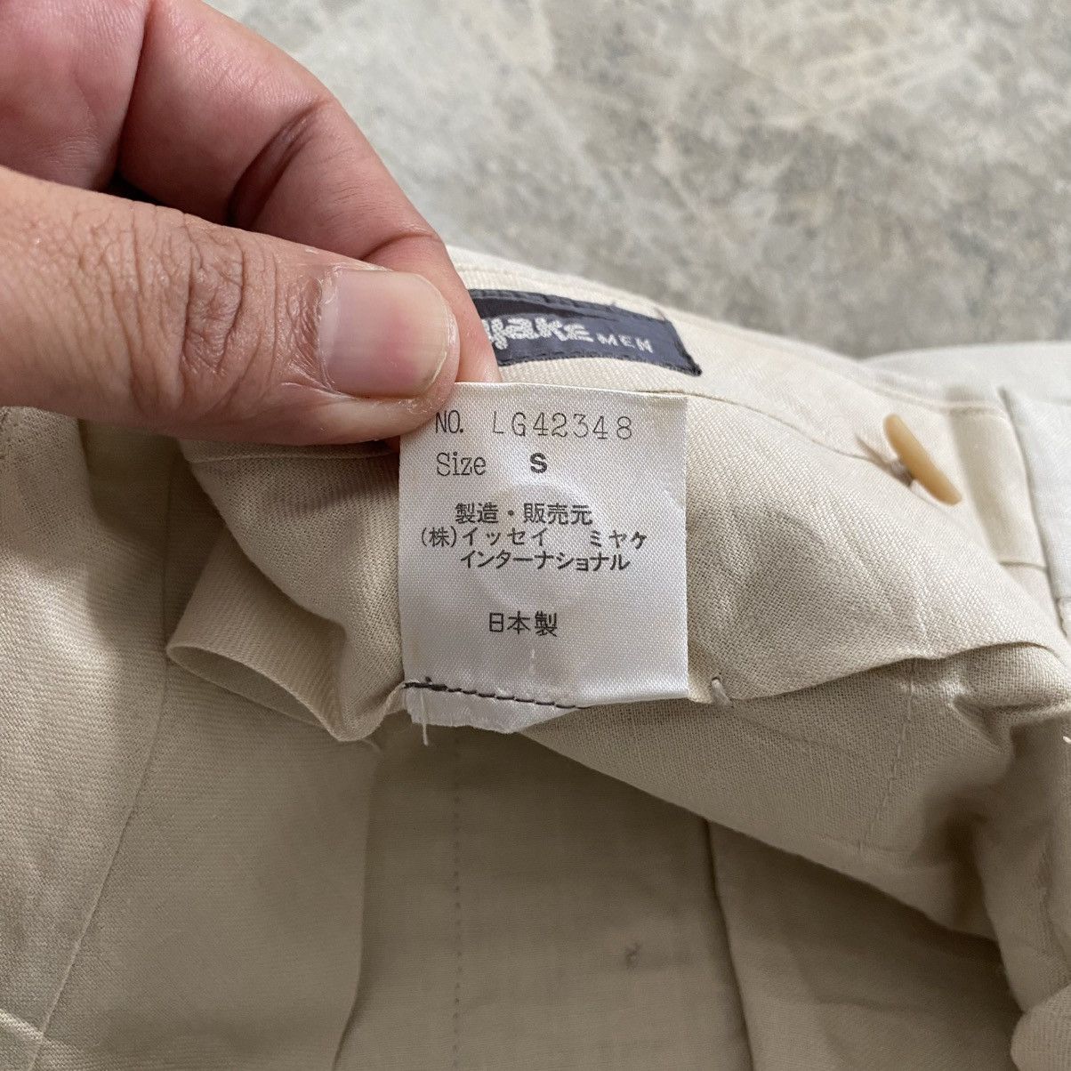 Issey Miyake 1980’s Issey Miyake Linen Pleated Baggy Trouser Pants Size US 28 / EU 44 - 22 Thumbnail