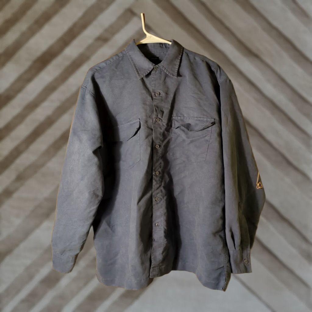 Vintage Bruno Shirt Men Large Long Sleeve Button-Up Blue Sueded Microfiber Polyester Button Front Collar Casual Shirt Size US L / EU 52-54 / 3 - 1 Thumbnail