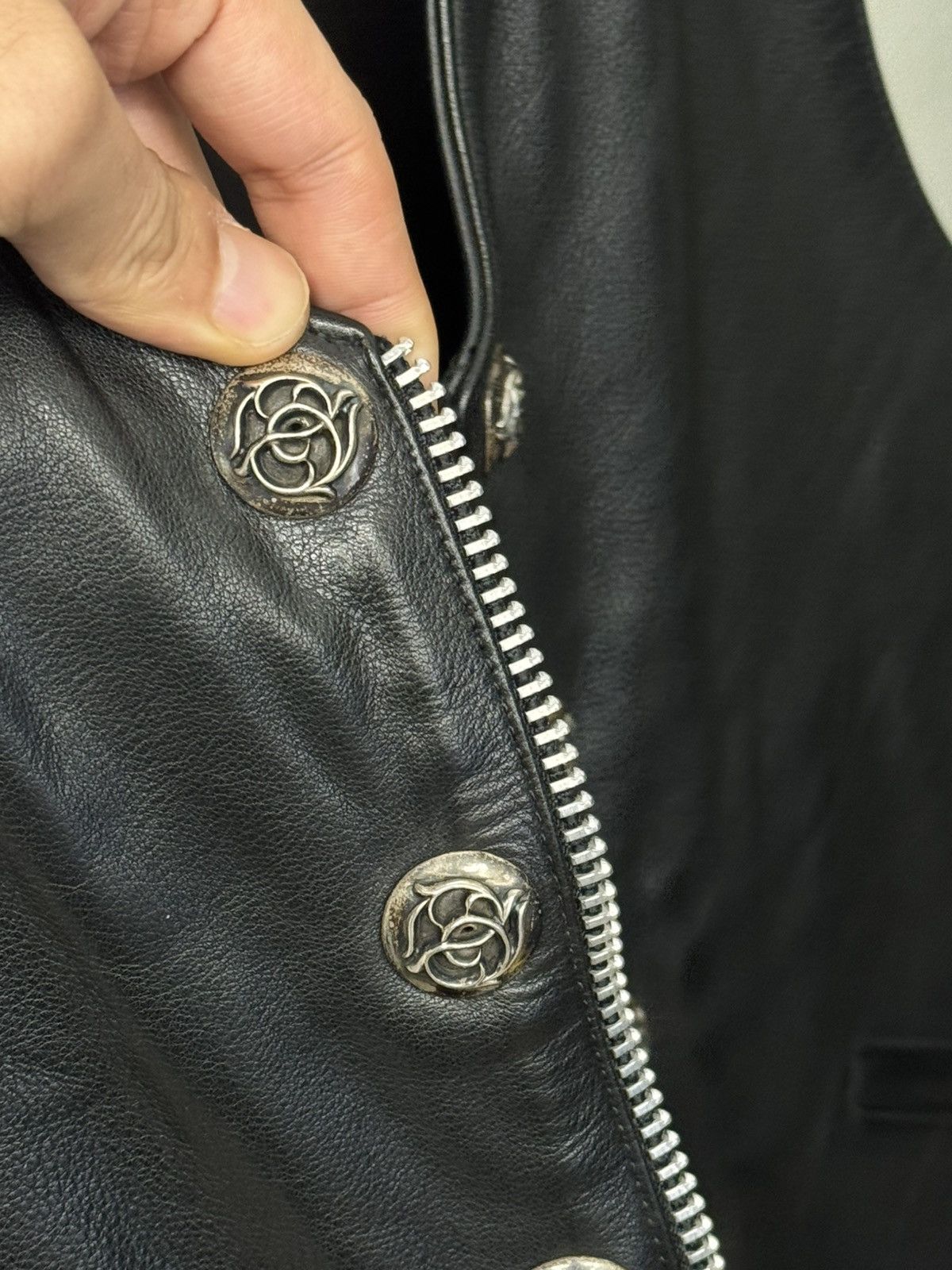 Chrome Hearts Chrome Hearts 90s Vintage 12button Leather Vest Size US L / EU 52-54 / 3 - 8 Thumbnail