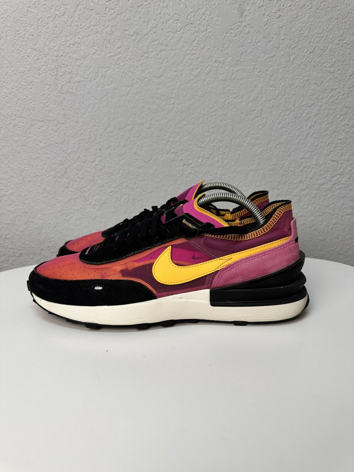 Nike Nike Waffle One Active Fuchsia Men’s Size 10.5 Gold Black Size US 10 / EU 43 - 4 Thumbnail