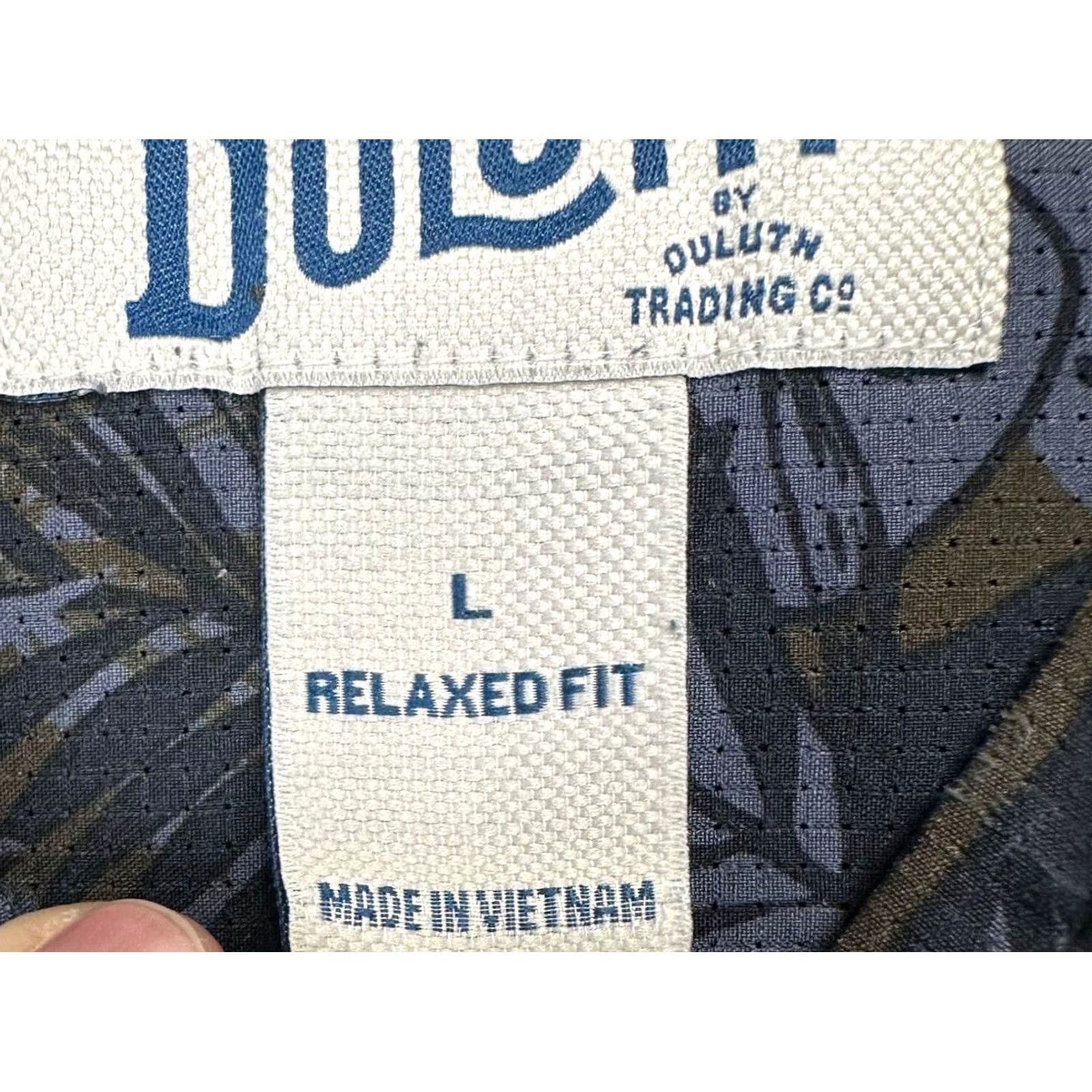 Duluth Trading Company Duluth Trading Co Shirt Mens Large Navy Floral Hiking Button Down Flap Pockets Size US L / EU 52-54 / 3 - 5 Thumbnail