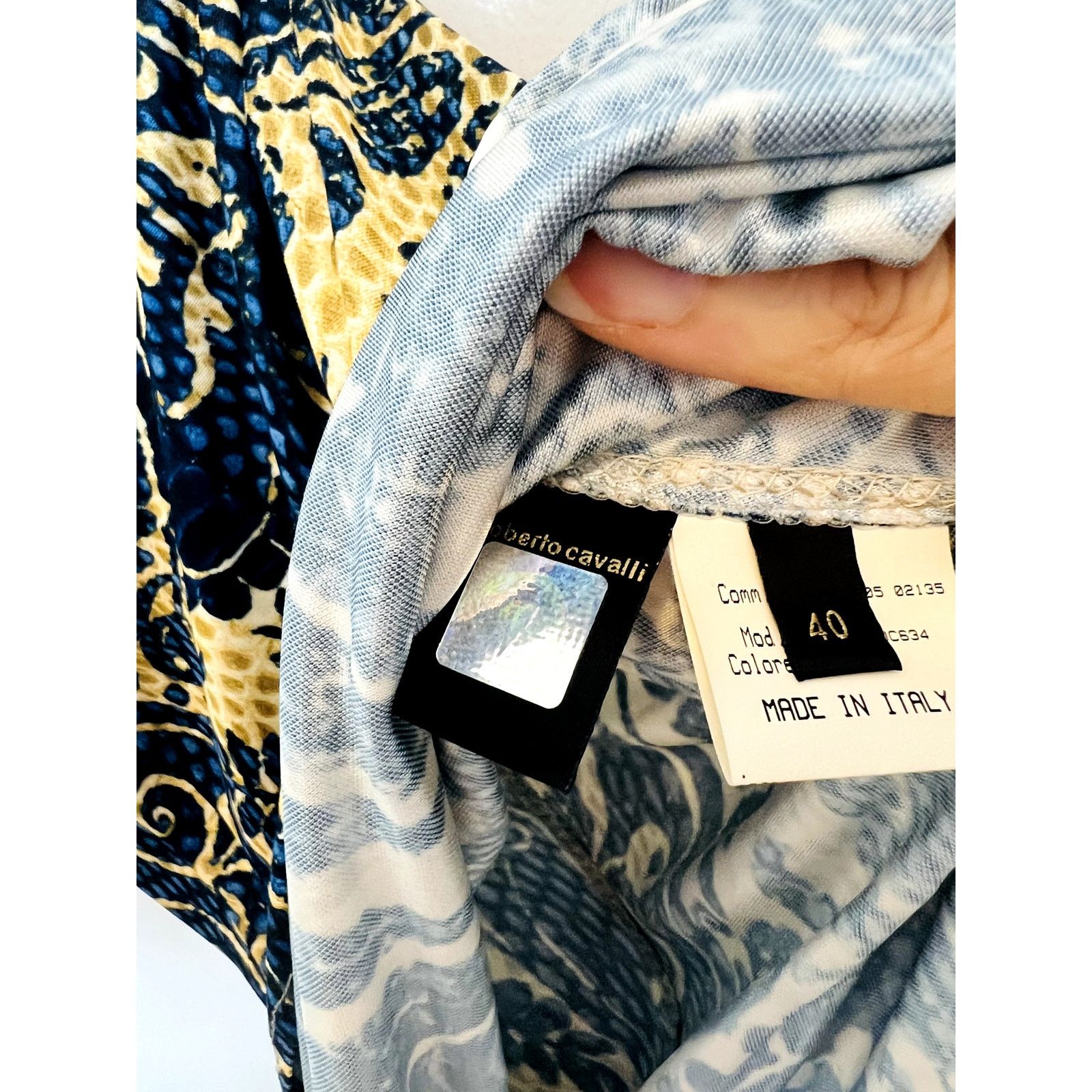 Roberto Cavalli Roberto Cavalli blue and beige print 04 trumpet skirt Sz 40 Size 27" / US 4 / IT 40 - 6 Thumbnail