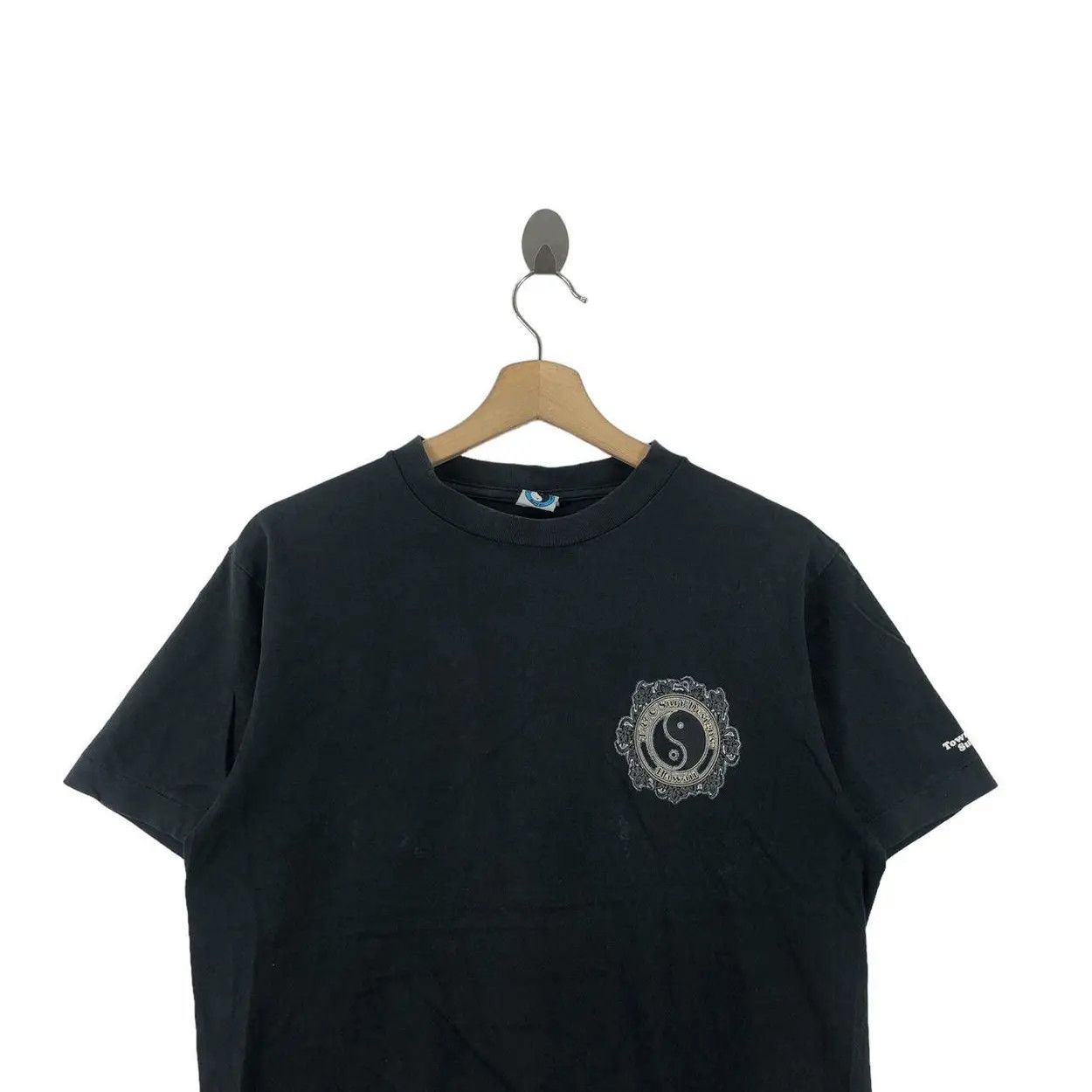 Vintage Vintage TOWN COUNTRY T&C Yin Yang Logo Surf Tee Shirt Size US M / EU 48-50 / 2 - 3 Thumbnail