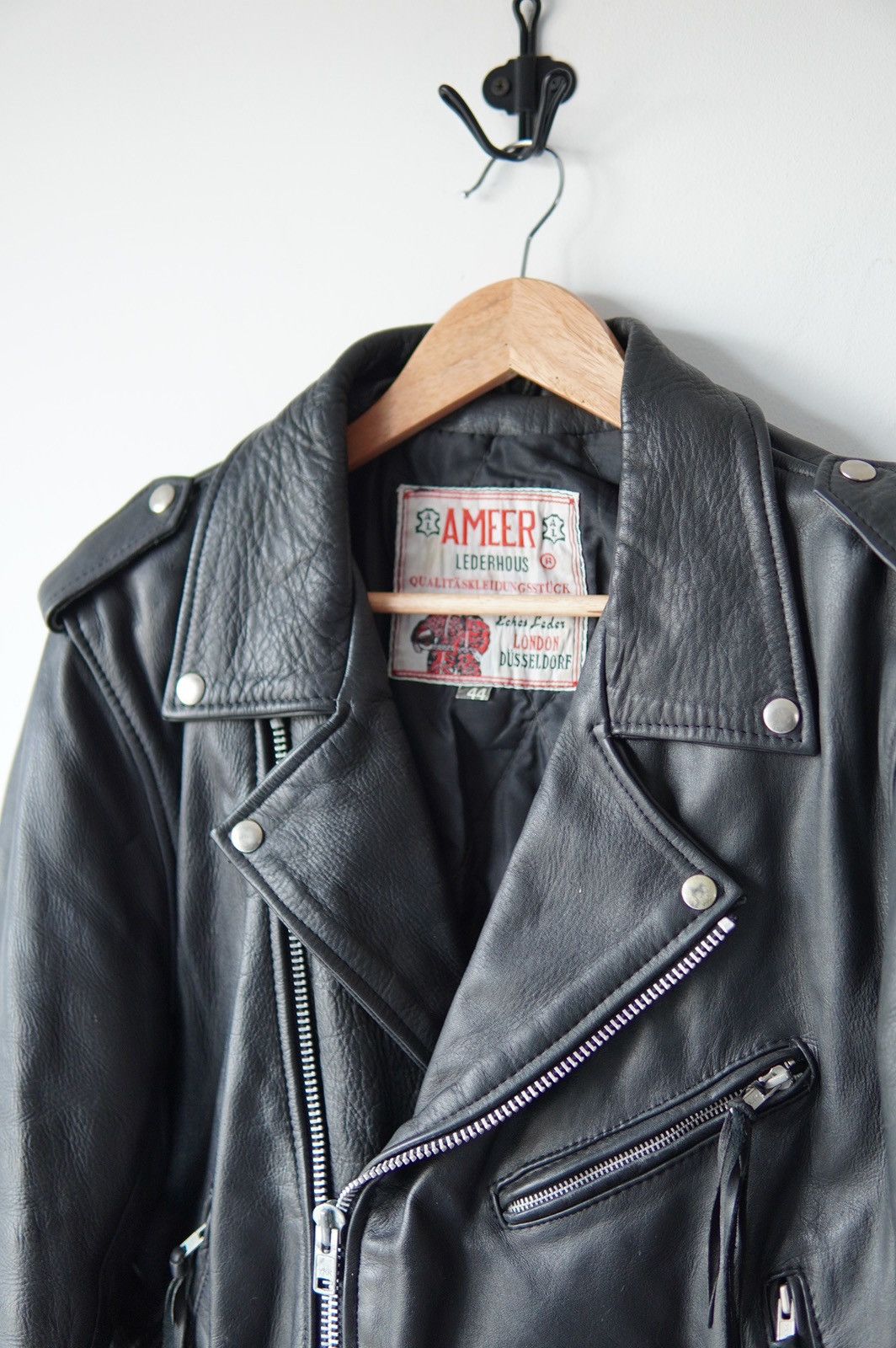 Schott Vintage Leather Biker Jacket Size US L / EU 52-54 / 3 - 5 Thumbnail