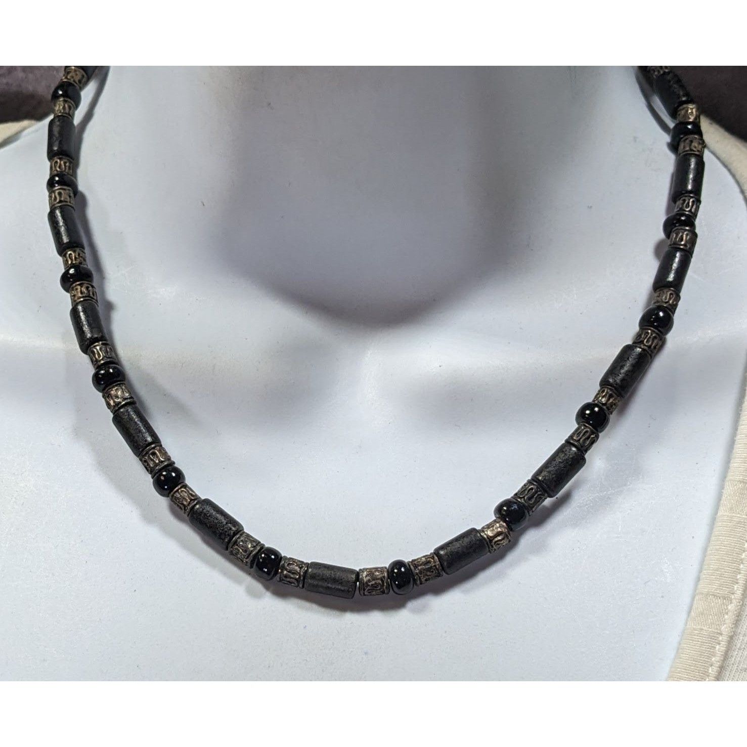 Other Vintage 90s Black And Silver Tone Beaded Necklace Size ONE SIZE - 2 Thumbnail