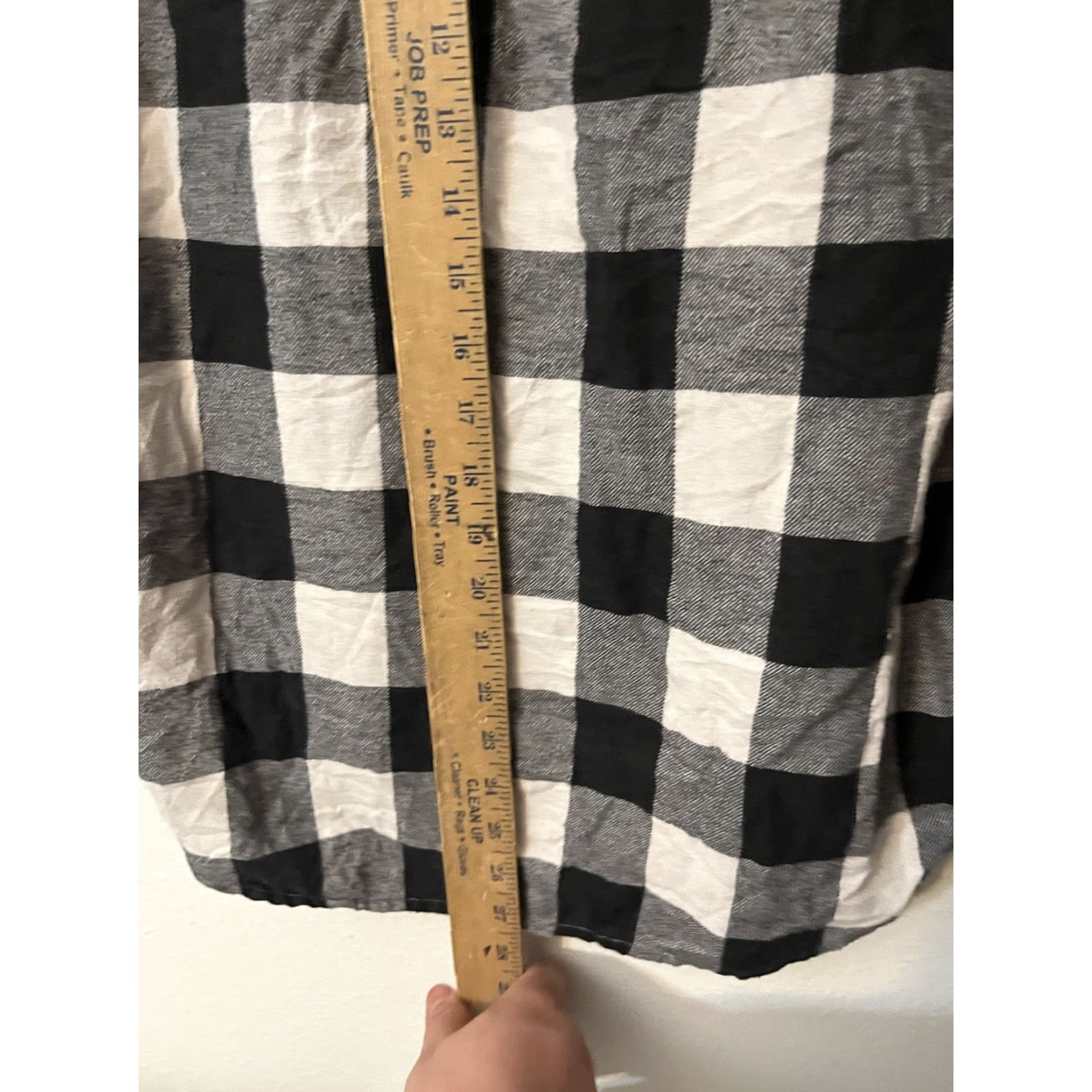Levi's LEVI'S Shirt Men S Black Plaid Long Sleeve Button-Up with Pockets - 2 Pockets, Casual, Workwear, Travel - Size S - Regular Fit - Color Black Size US S / EU 44-46 / 1 - 4 Thumbnail