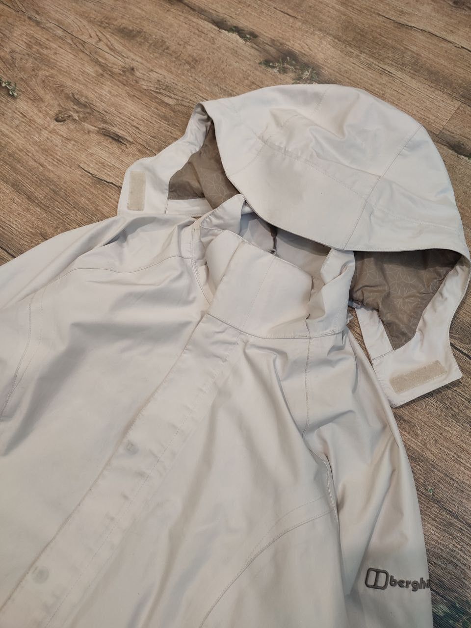 Berghaus Berghaus GORE-TEX Women's Waterproof Jacket-Coat Size 10 Size L / US 10 / IT 46 - 3 Thumbnail