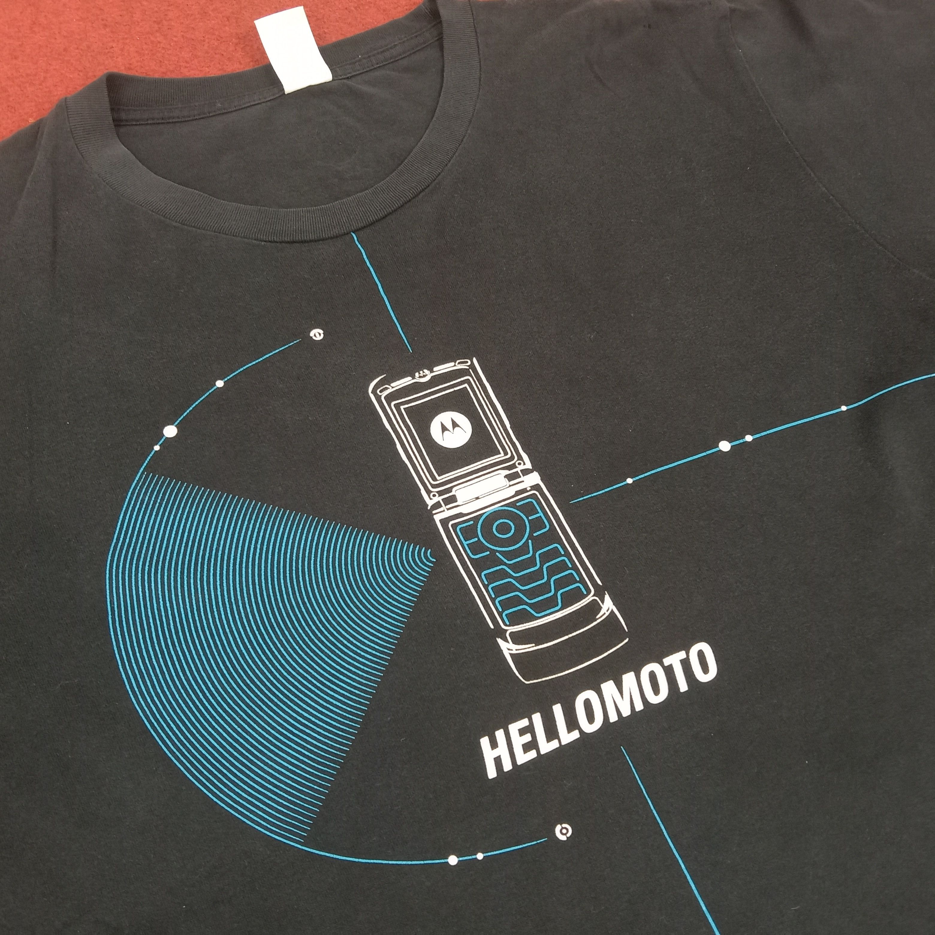 Motorola Motorola Center Logo Design Hand Phone Promo Tshirt Size US XL / EU 56 / 4 - 2 Thumbnail