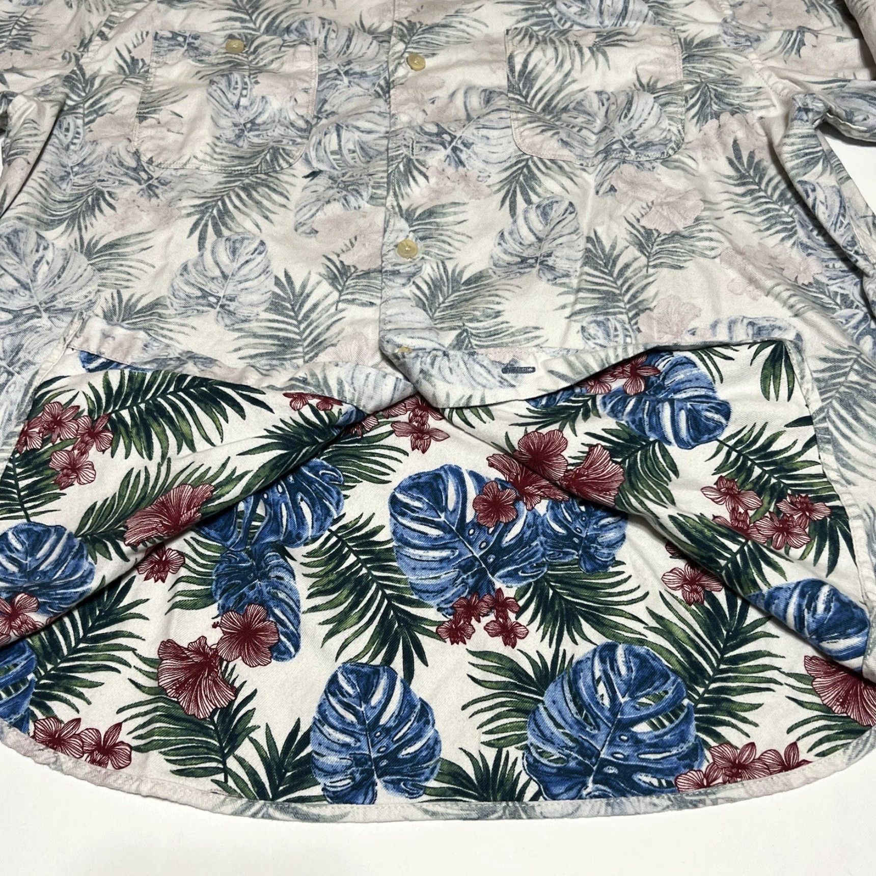 Tommy Bahama Tommy Bahama Hawaiin Floral Camp Button Front Shirt L Multicolor Short Sleeve Mens Regular Button-Up Hawaiian Floral Camp Shirt Size US L / EU 52-54 / 3 - 8 Thumbnail