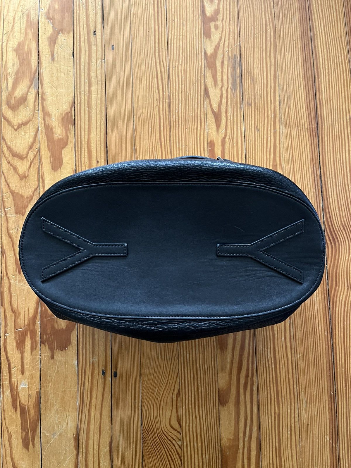 Yohji Yamamoto Yohji Yammamoto Discord Hobo Bag Pebbled Leather Black Size ONE SIZE - 4 Thumbnail
