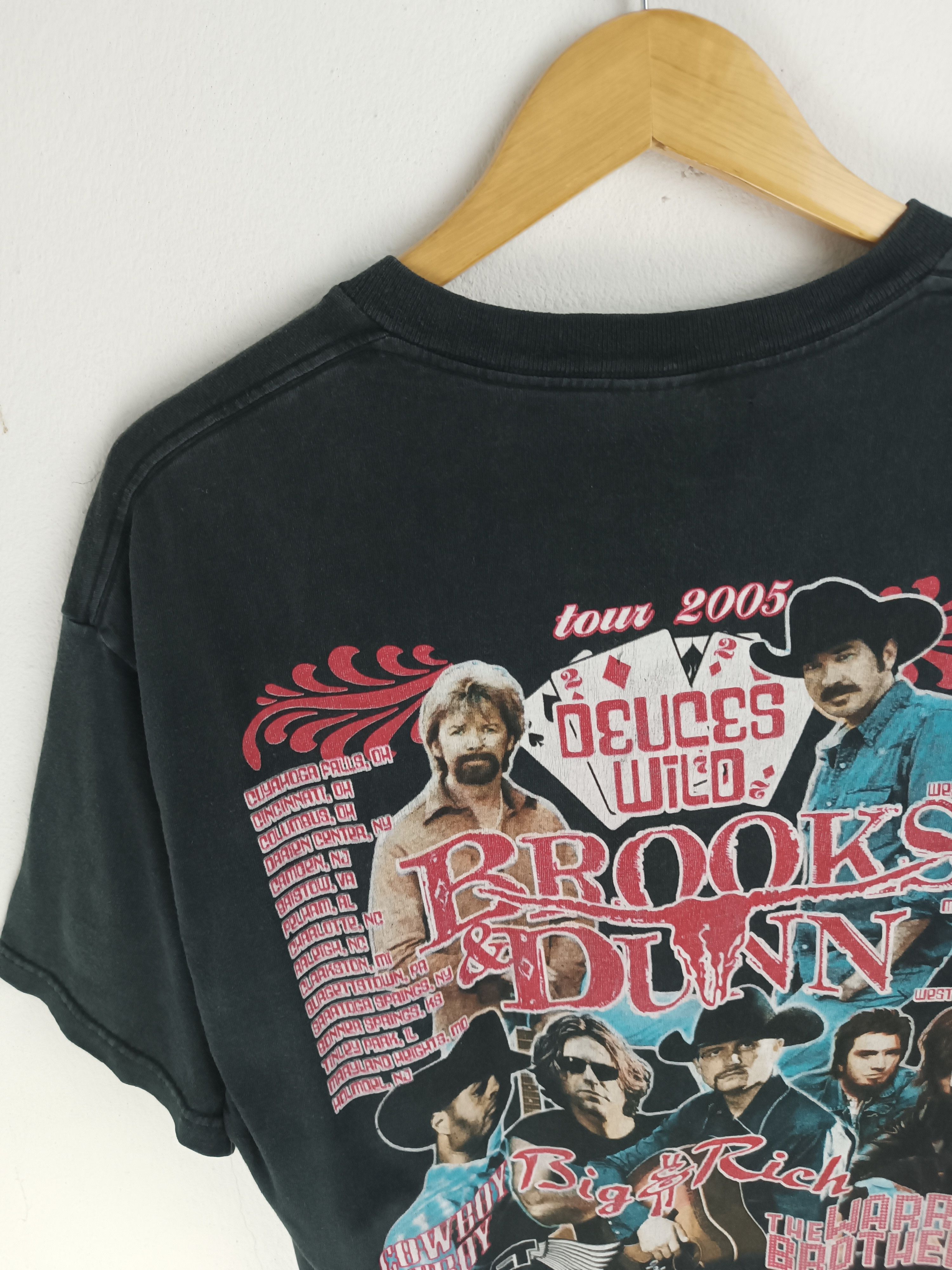 Band Tees VINTAGE 2005 BROOKS & DUNN DEUCES WILD TOUR cowboy country Size US L / EU 52-54 / 3 - 13 Thumbnail