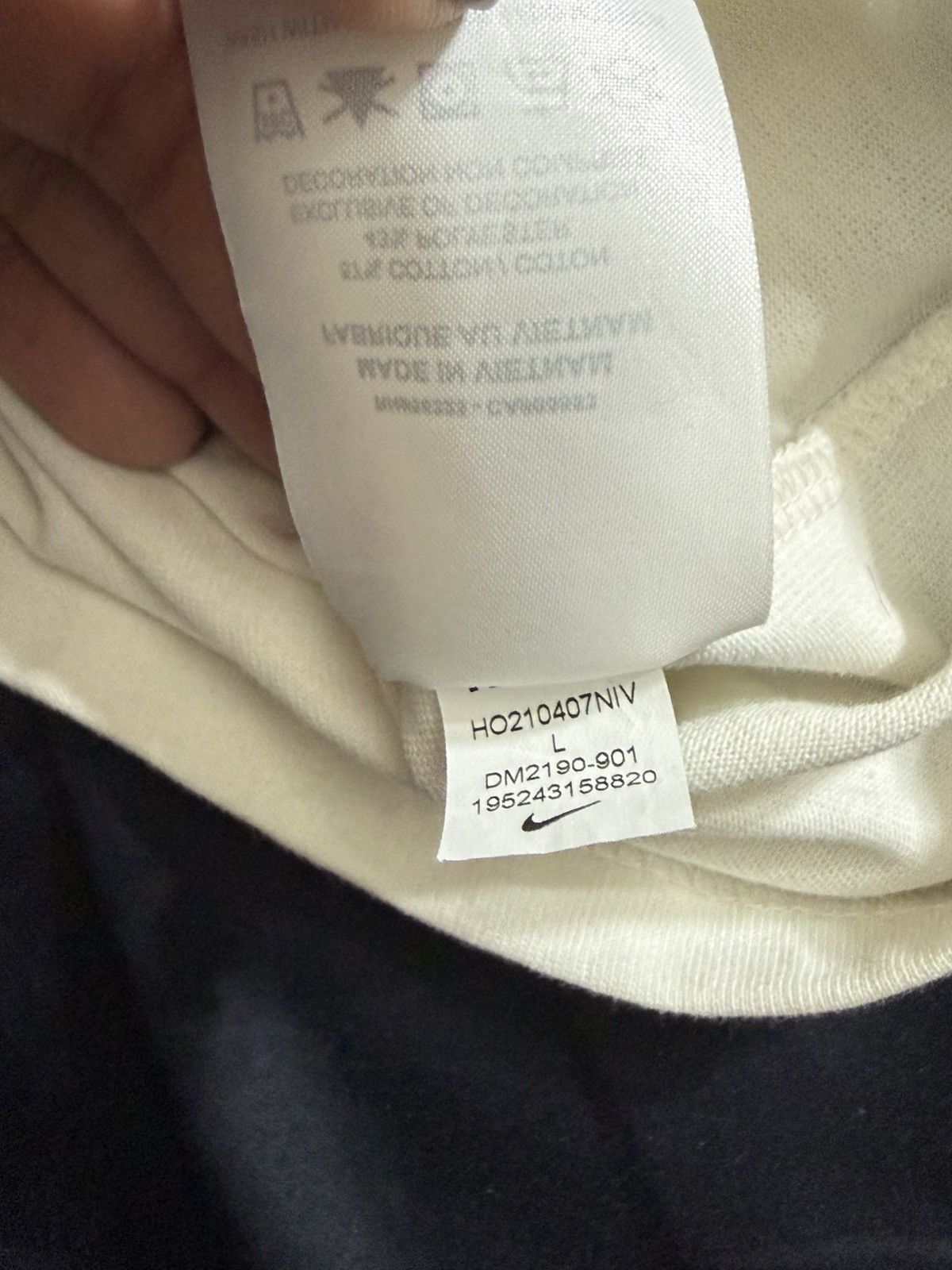 Nike Nike "Uniting the World of Sport" Vintage Long Sleeve TShirt Size US L / EU 52-54 / 3 - 7 Thumbnail