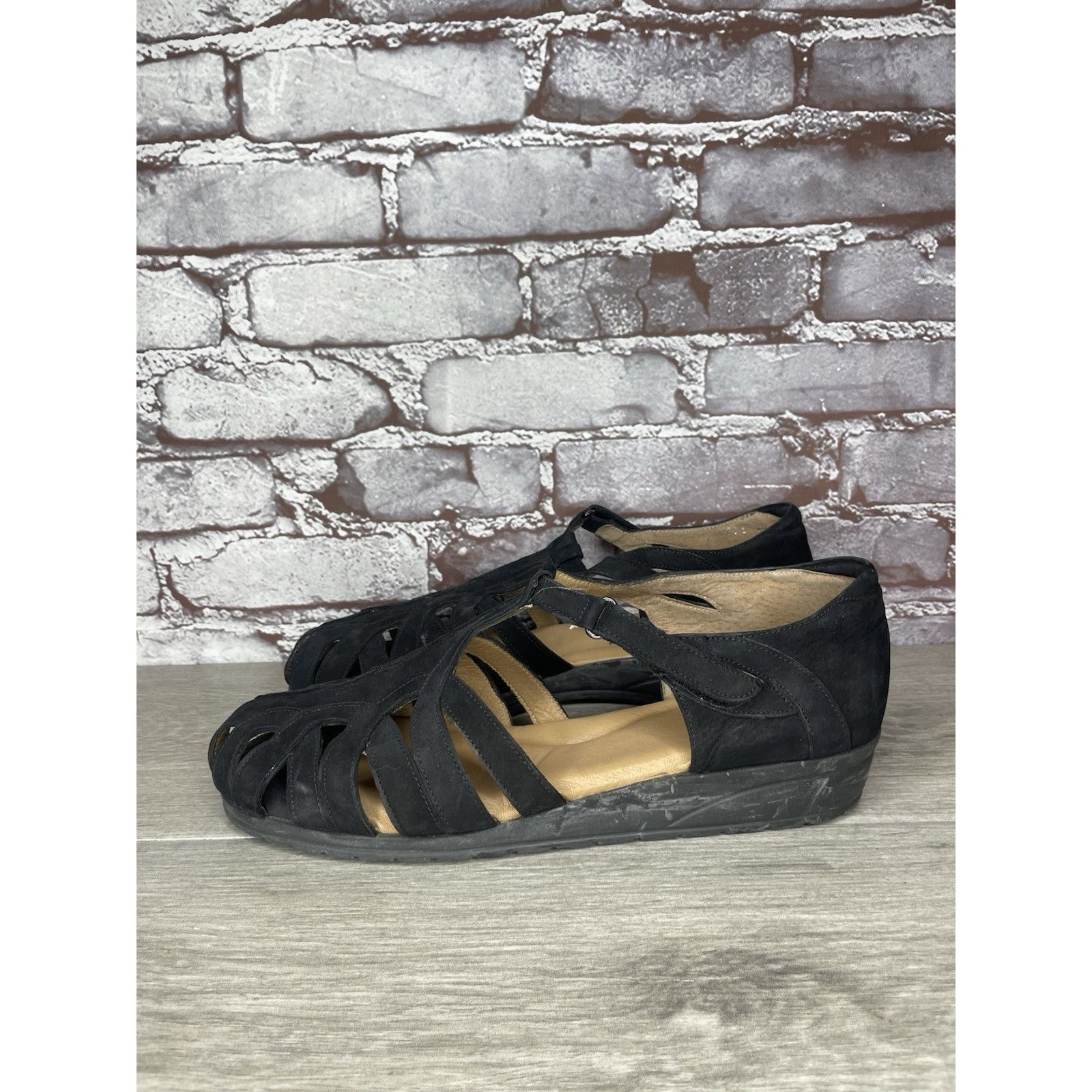 Beautiful Ful BeautiFeel Black Suede Leather Fisherman Strap Wedge Sandals Size US 12 / IT 42 - 10 Thumbnail