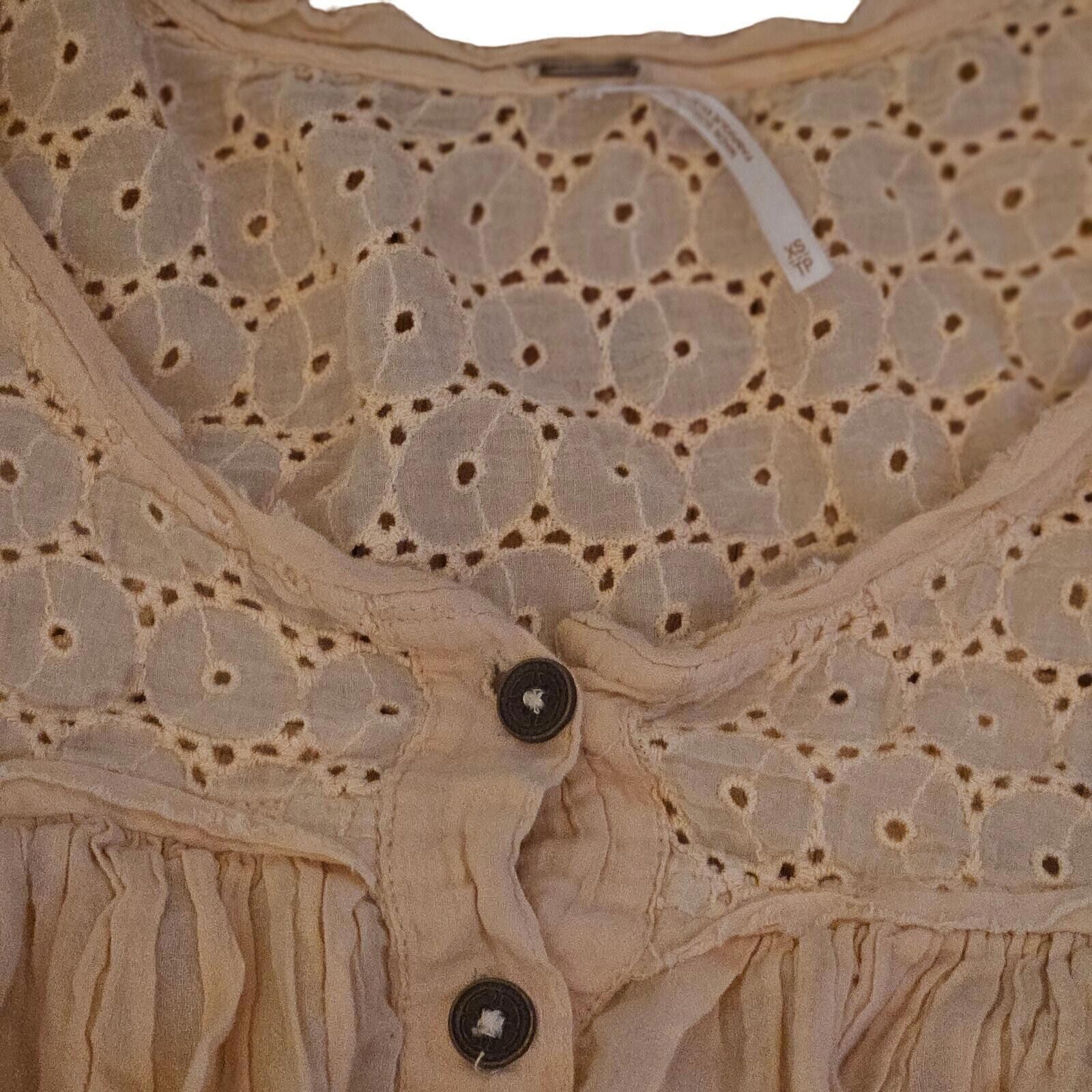 Free People Free People Boho Top Front Button Eyelet Peach Size X Small Size XS / US 0-2 / IT 36-38 - 3 Thumbnail