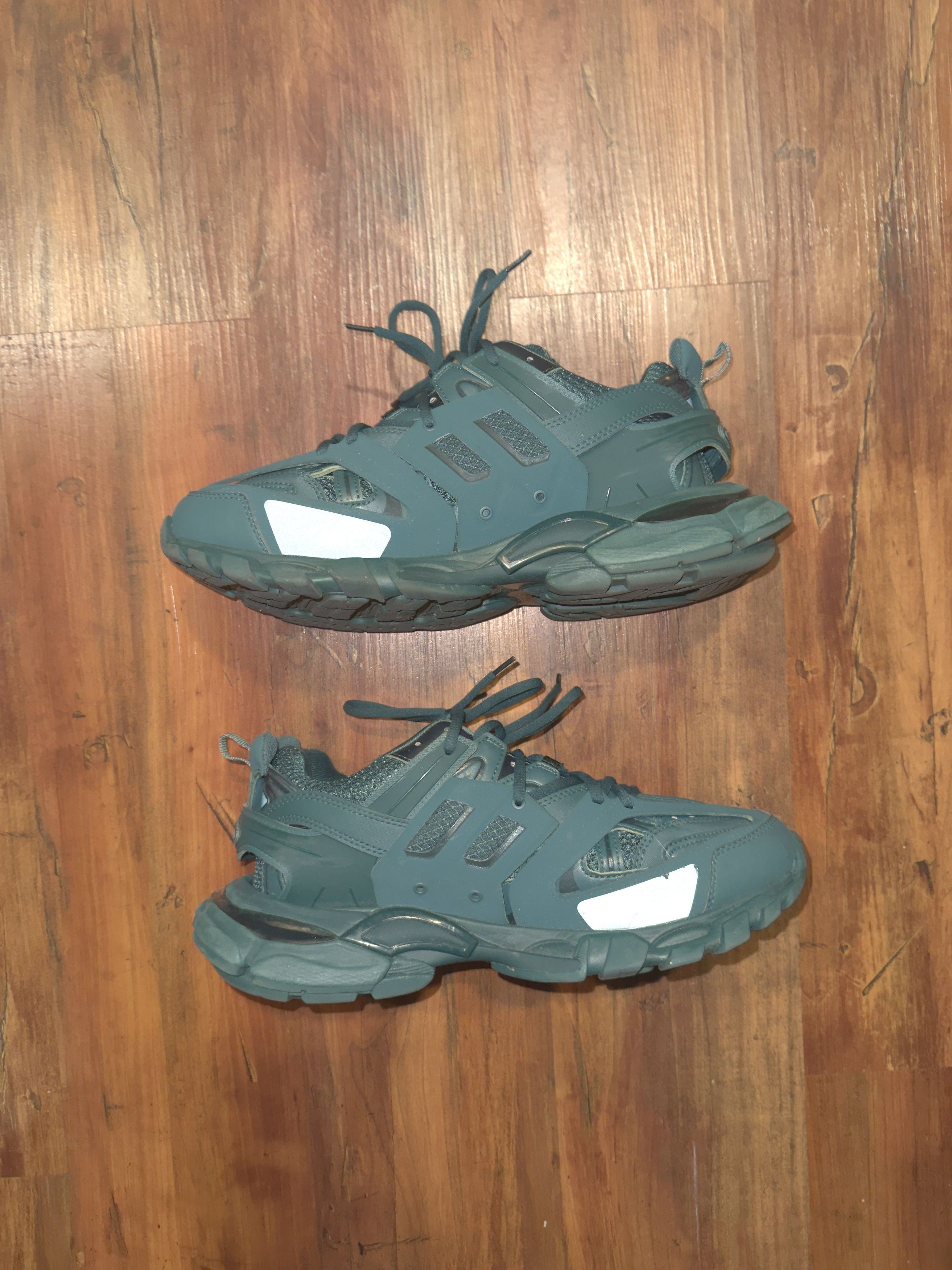 Balenciaga Balenciaga Men’s Green Dark Track Sneakers Size US 9 / EU 42 - 2 Thumbnail