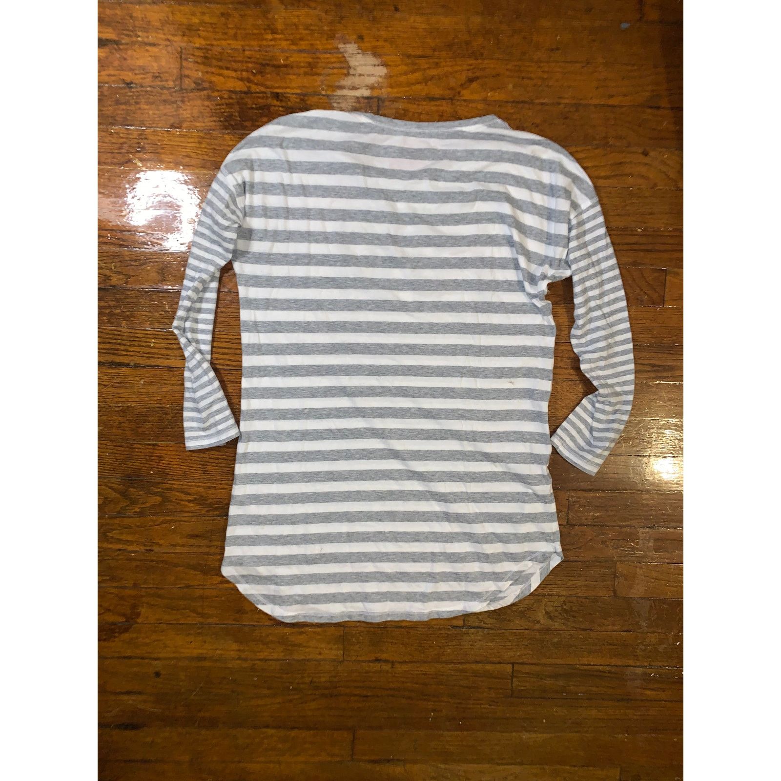 Victoria's Secret Victoria’s Secret LOVE Sleep Shirt Pink Gray Stripe LS Size S / US 4 / IT 40 - 2 Thumbnail
