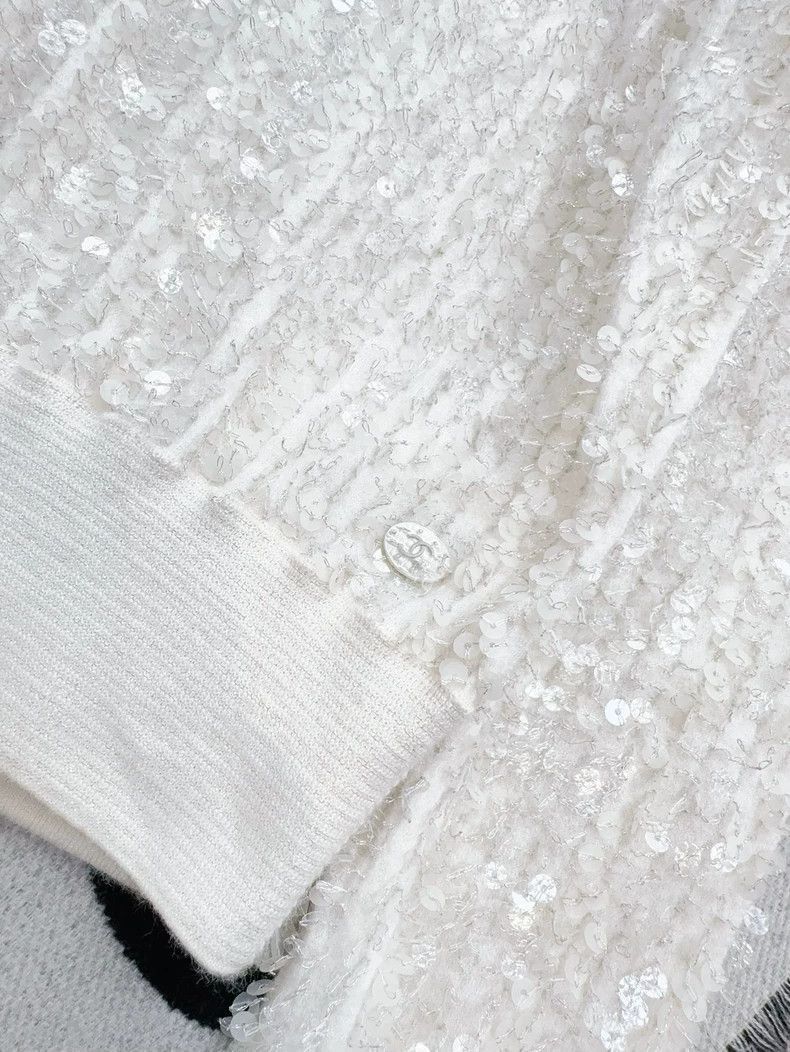 Chanel Chanel White Sequin Crewneck Knit Sweater Size M / US 6-8 / IT 42-44 - 4 Thumbnail