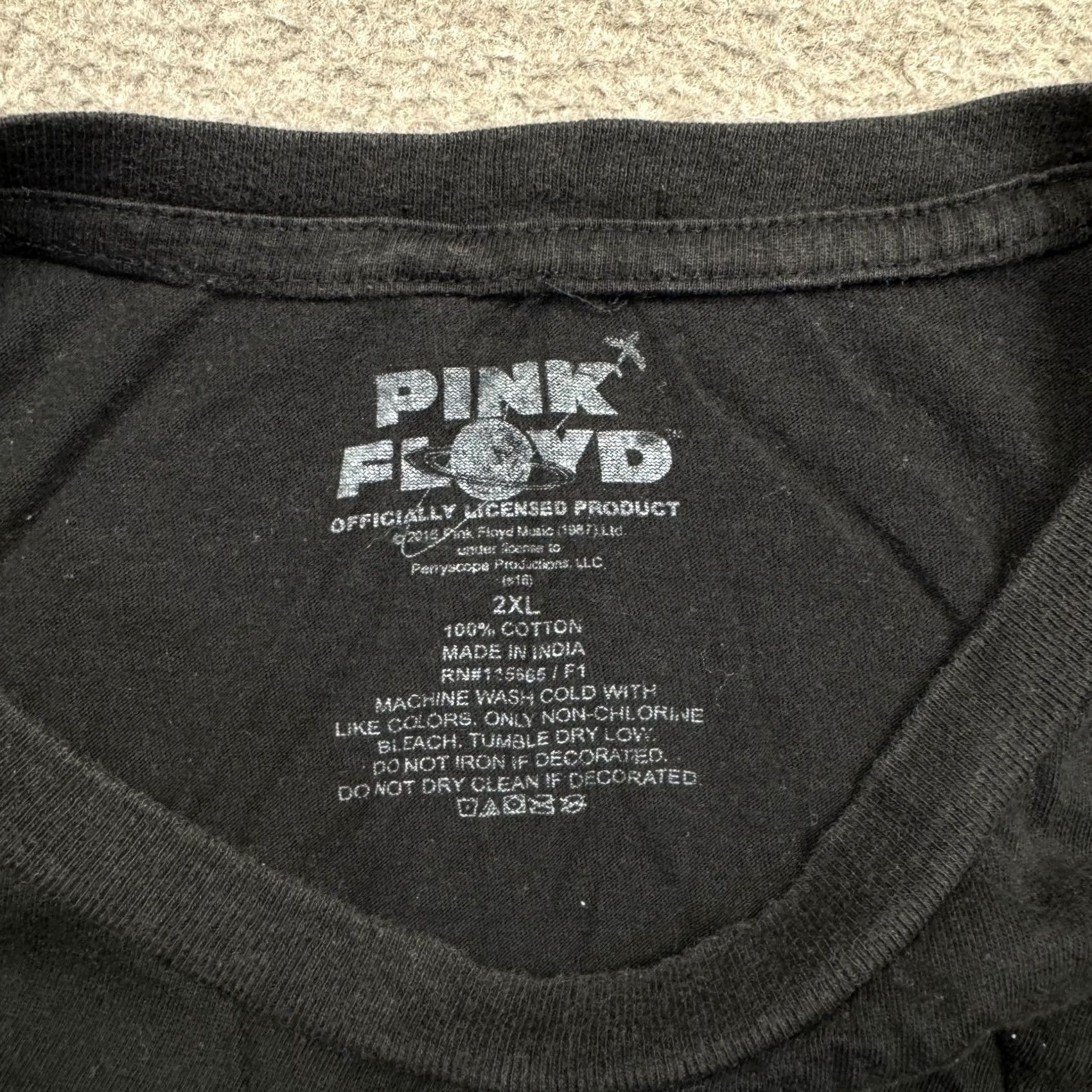 Vintage Pink Floyd Shirt Black Short Sleeve Crew Neck Graphic Tee Men's 2XL Casual Retro Music Size US XXL / EU 58 / 5 - 7 Thumbnail