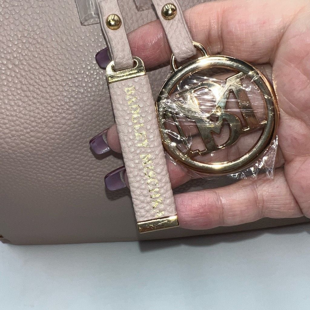 Badgley Mischka Badgley Mischka Decorative Chain Tote in Taupe Vegan Leather Size ONE SIZE - 5 Thumbnail