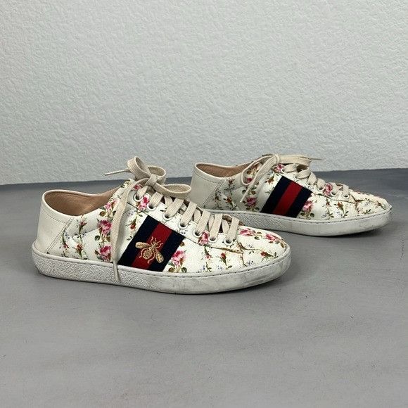 Gucci Gucci Low Cut Ace Floral 2017 Bumble Bee Embroidered Leather Size US 7 / IT 37 - 2 Thumbnail