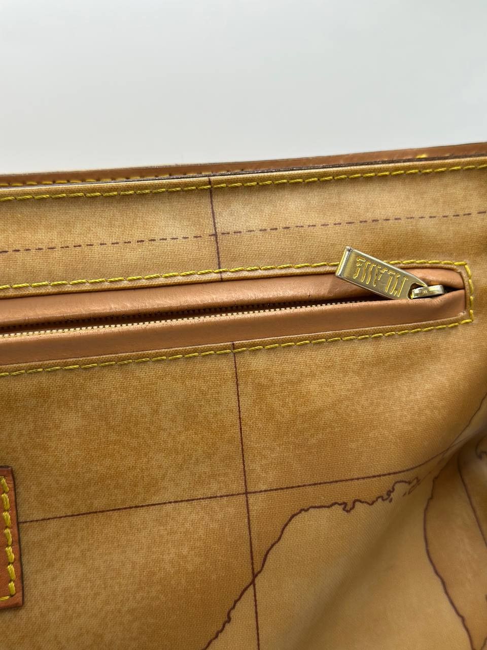 Alviero Martini Alviero Martini Classe Geo Map Shoulder Bag Vintage Leather Size ONE SIZE - 9 Thumbnail