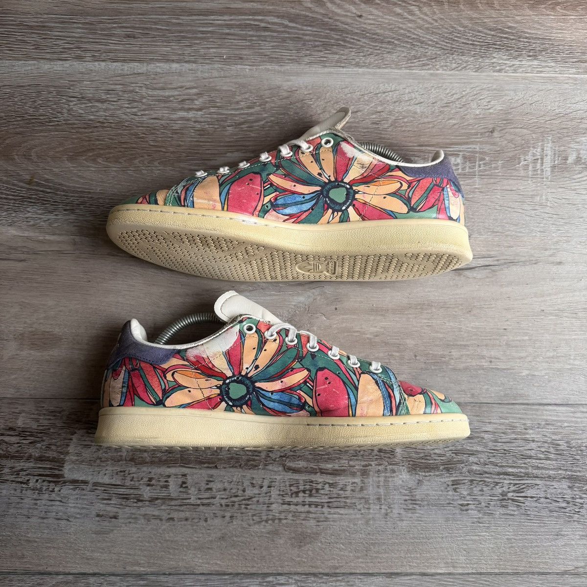 Adidas ADIDAS • WMNS Stan Smith "Floral" (9M) Size US 9 / EU 42 - 3 Thumbnail