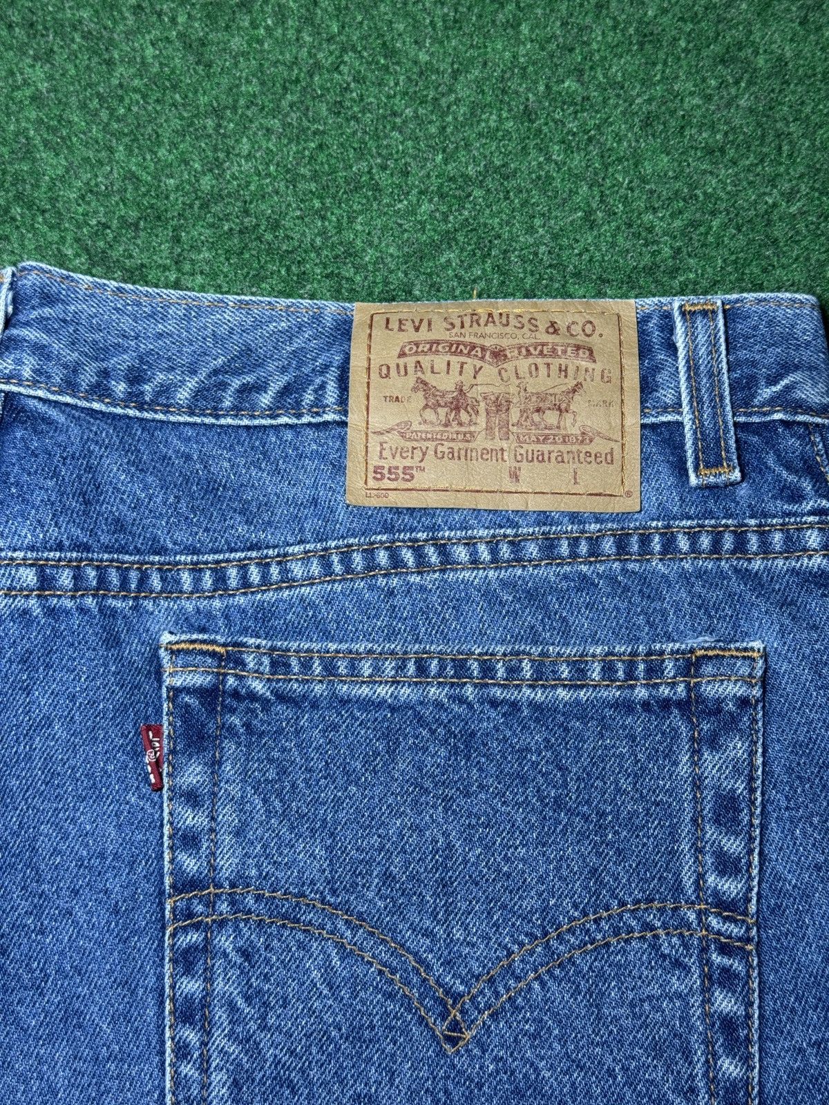 Levi's Vintage Clothing Vintage 90s Levi’s Guys Fit 38 Waist 6” Denim Shorts Size 38" / US 16 / IT 52 - 2 Thumbnail