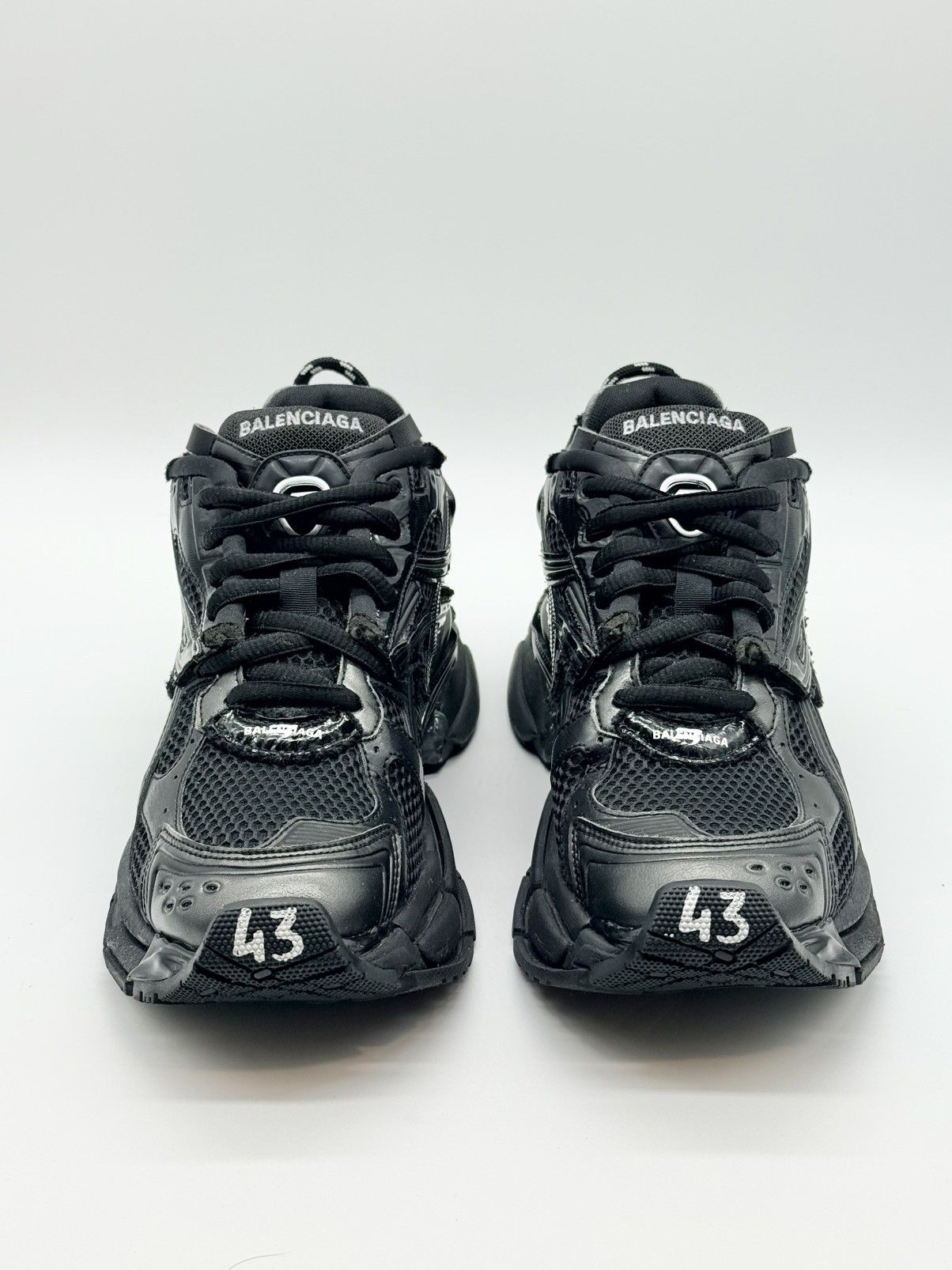 Balenciaga Size 10 - Balenciaga Runner Sneaker Black Size US 10 / EU 43 - 4 Thumbnail