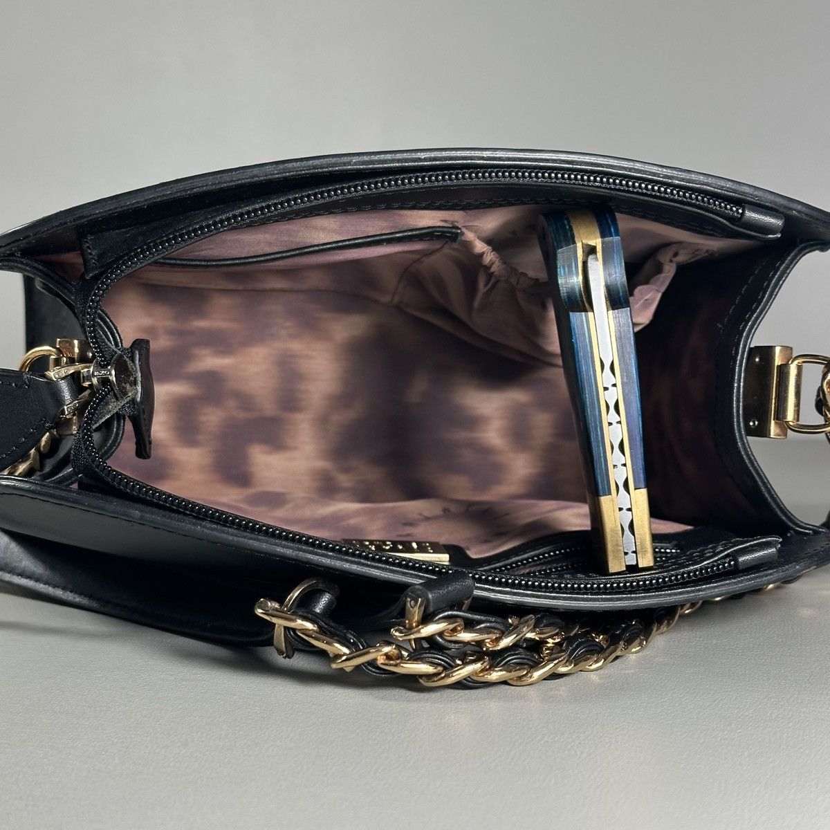 Stuart Weitzman Stuart Weitzman Podbag Leather Shoulder Bag Black Calf Chain Size ONE SIZE - 10 Thumbnail
