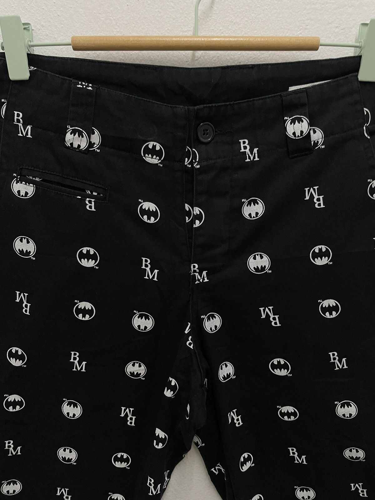 DC Comics × Japanese Brand × semanticdesign Rare💥Semantic Design X DC Comics Batman Short Pant Fullprint Size US 32 / EU 48 - 3 Thumbnail