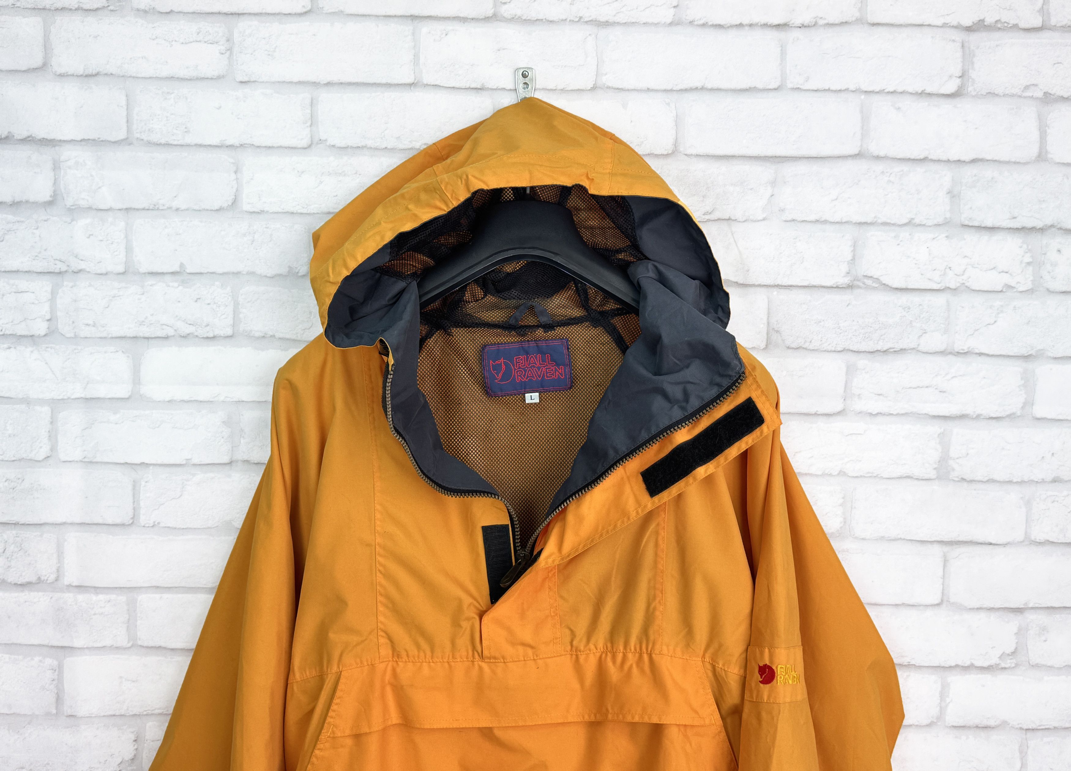 Fjallraven Vintage Fjallraven Outdoor Anorak Waterproof Jacket Size US L / EU 52-54 / 3 - 3 Thumbnail