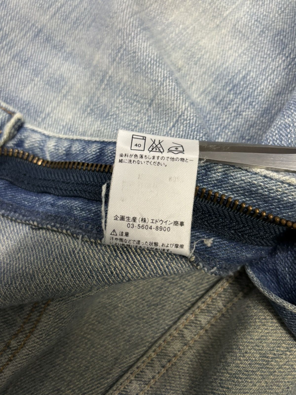Wrangler Vintage Y2K Wrangler Blue Wash Faded Distressed Jeans Size US 34 / EU 50 - 20 Thumbnail