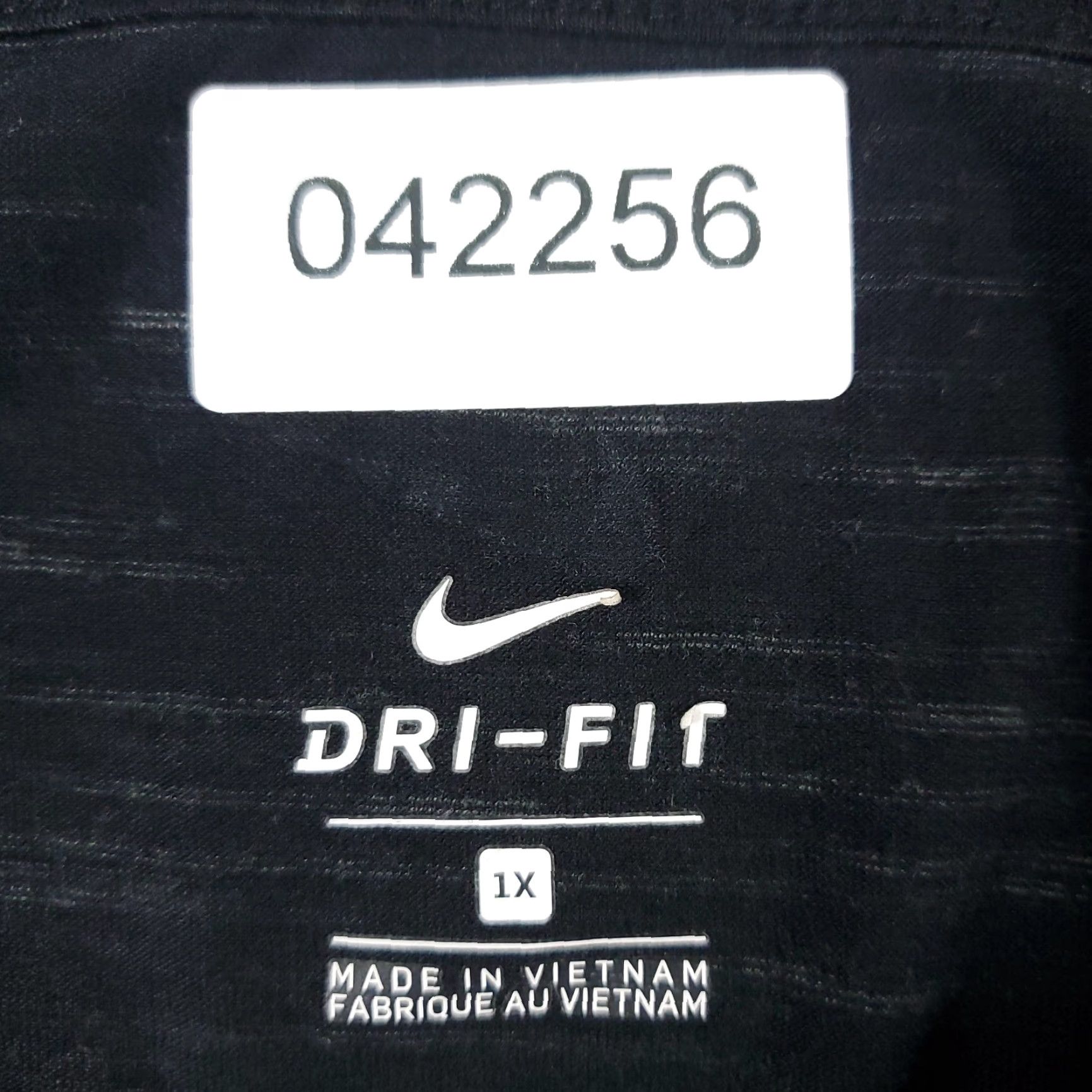 Nike Nike T Shirt Womens 1X Black Swoosh Active Sleeveless Dri-Fit Size XL / US 12-14 / IT 48-50 - 6 Thumbnail
