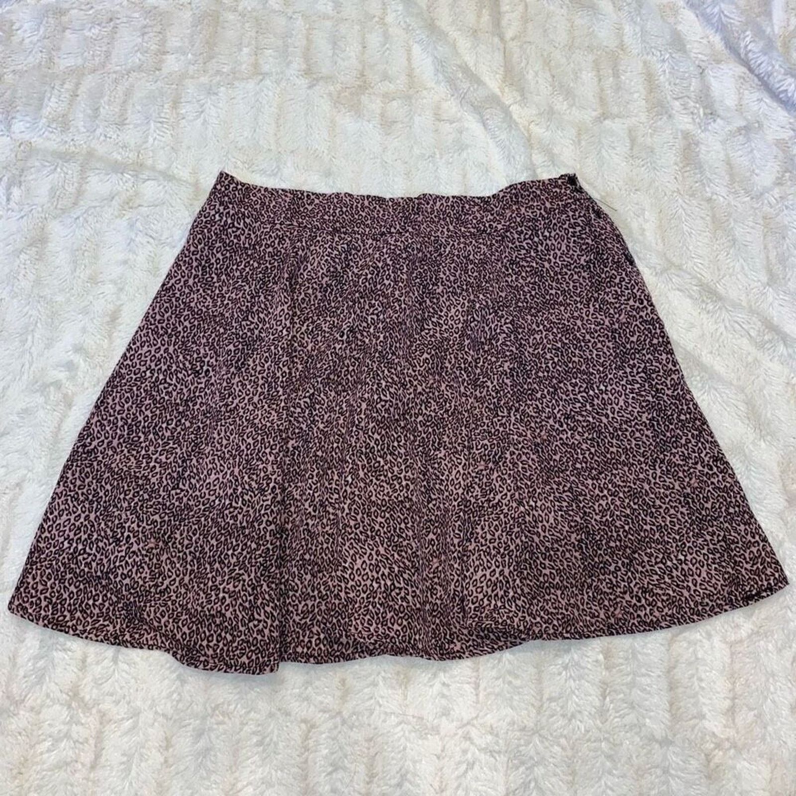 Urban Outfitters Urban Outfitters Pink Animal Print Pleated Mini Skirt | Sz M Size 27" / US 4 / IT 40 - 4 Thumbnail