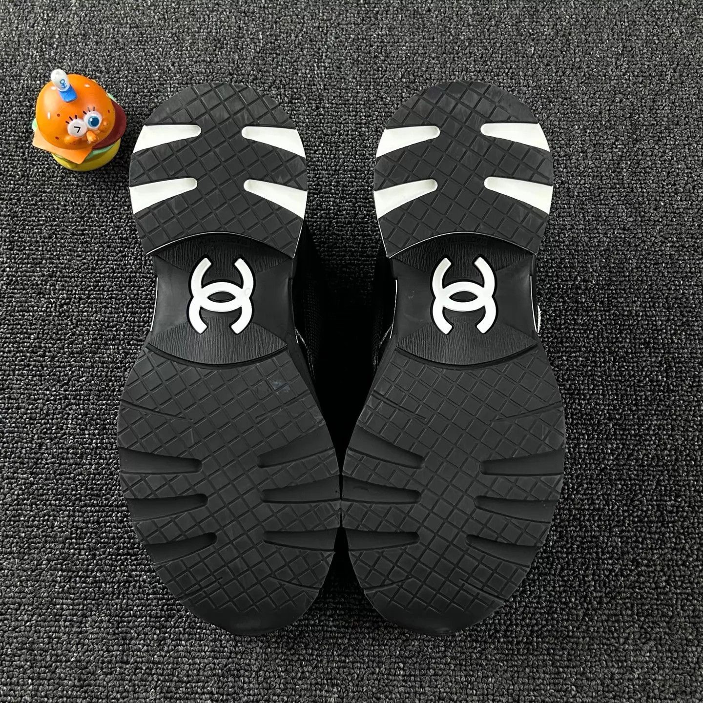 Chanel Chanel 25K Black Panda Heeled Sneaker CC Logo 39 Size US 8.5 / IT 38.5 - 6 Thumbnail