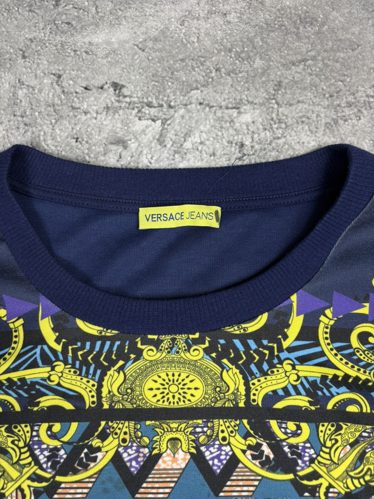 Designer Authentic Gianni Versace Mens Long Sleeve Sweatshirt size M Size US M / EU 48-50 / 2 - 4 Thumbnail