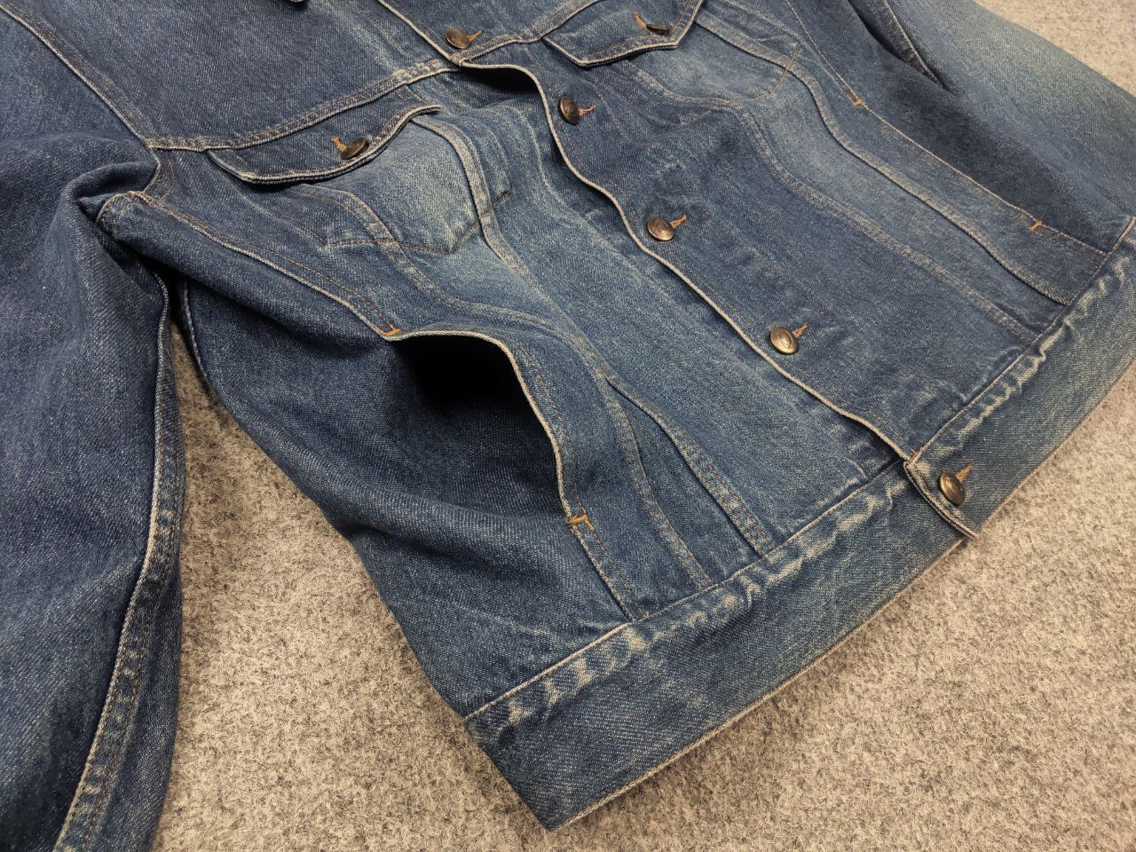 Roberto Cavalli Vintage 90's Just Cavalli Roberto Faded denim trucker Jacket Size US L / EU 52-54 / 3 - 14 Thumbnail
