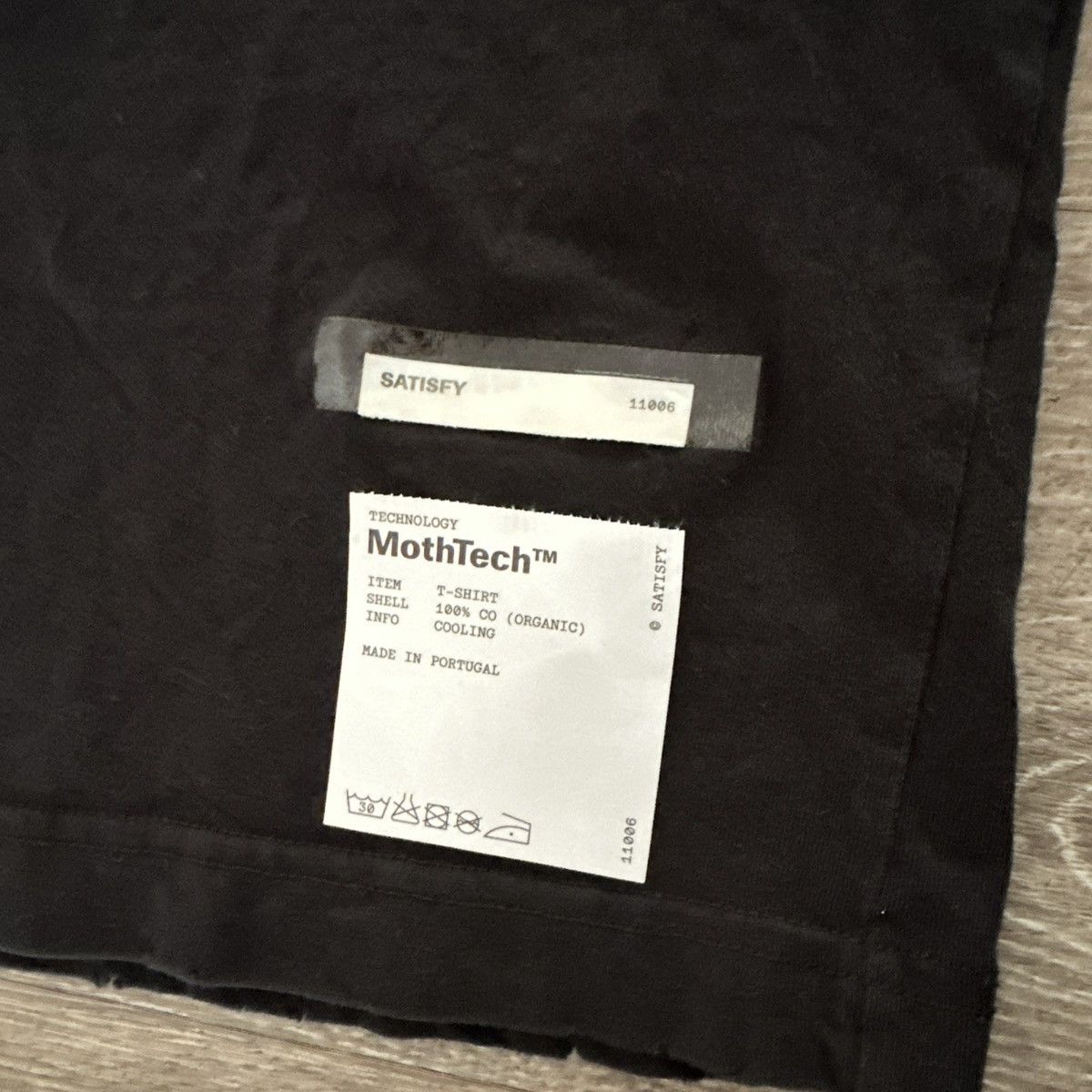 Satisfy Satisfy Running Berlin Marathon Mothtech Tee Voo Men’s Sz L Size US L / EU 52-54 / 3 - 3 Thumbnail