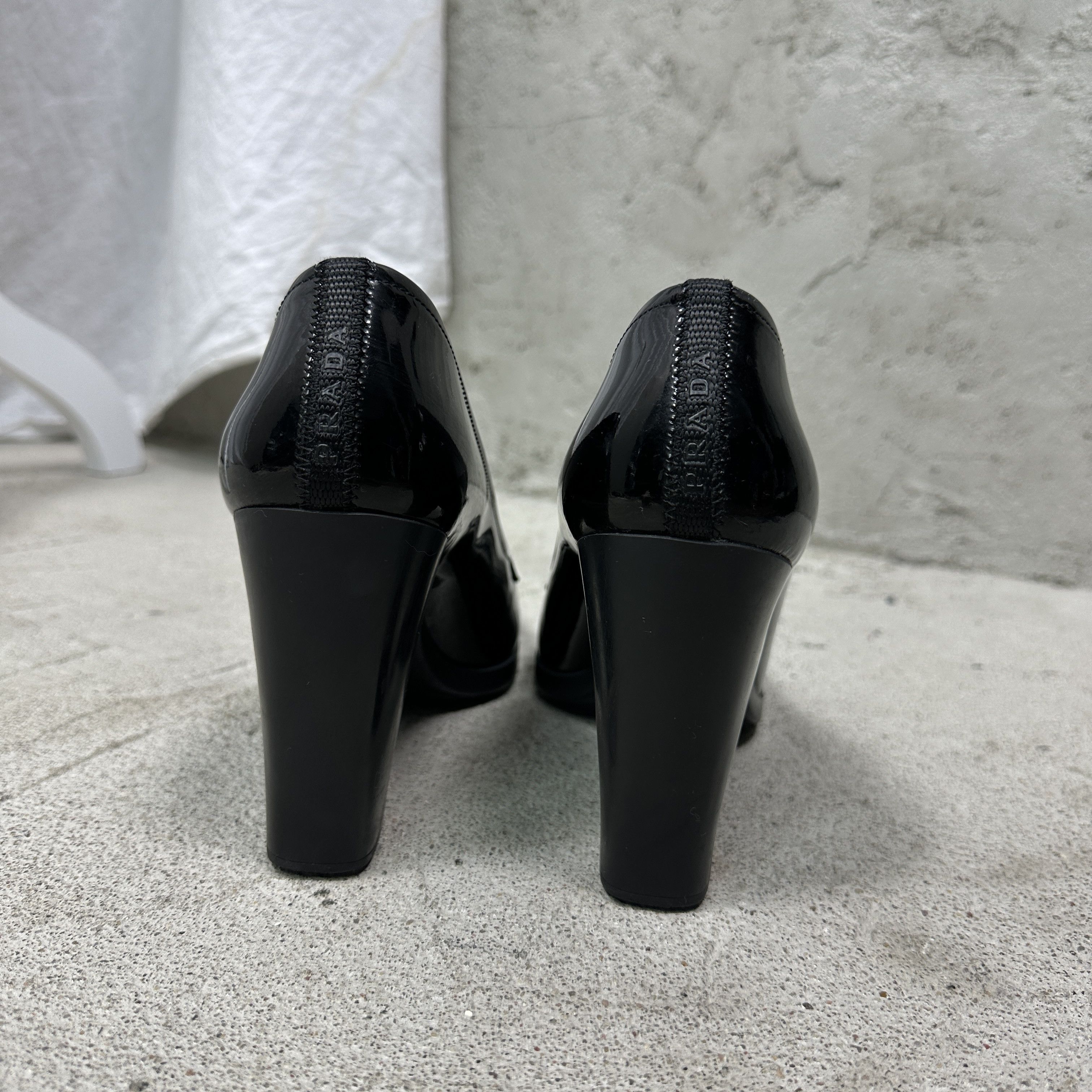 Prada Vintage Avant Garde Old Money Prada Heeled Mocassins Y2K Size US 9 / IT 39 - 12 Thumbnail