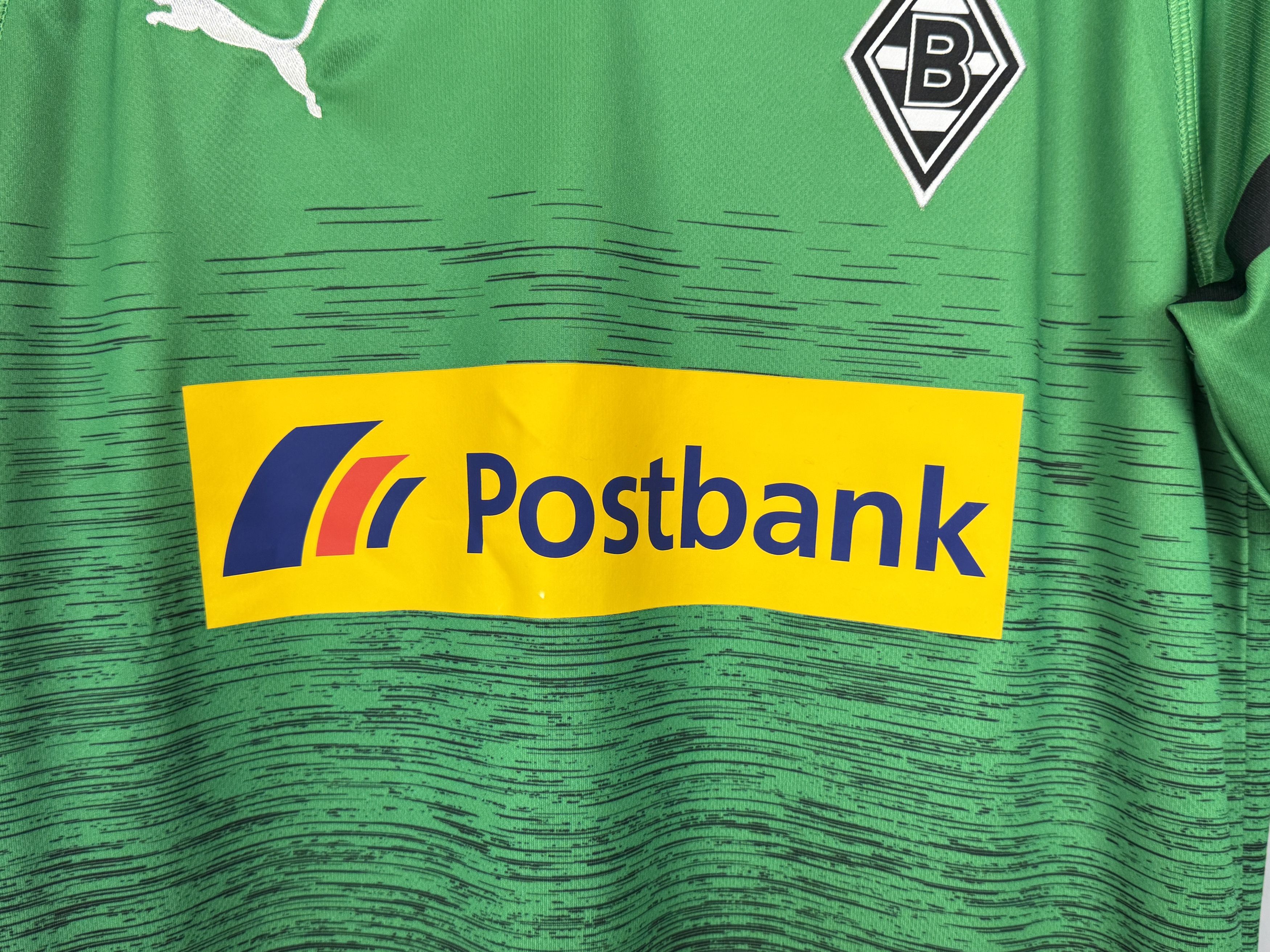 Puma 2018/2019 Borussia Mönchengladbach Third Football Kit Size US M / EU 48-50 / 2 - 4 Thumbnail